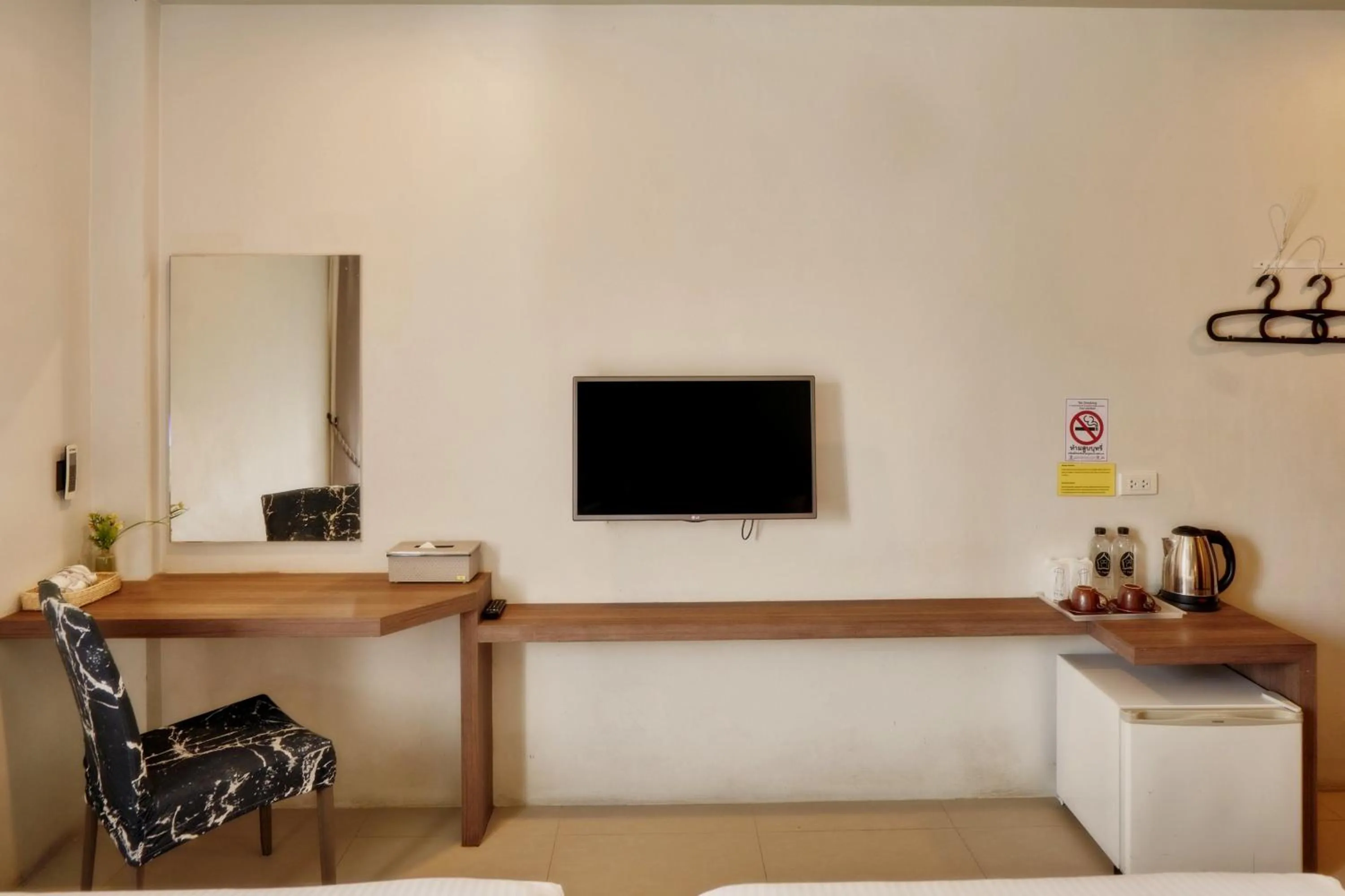 Bed in H Hotel Phrasing