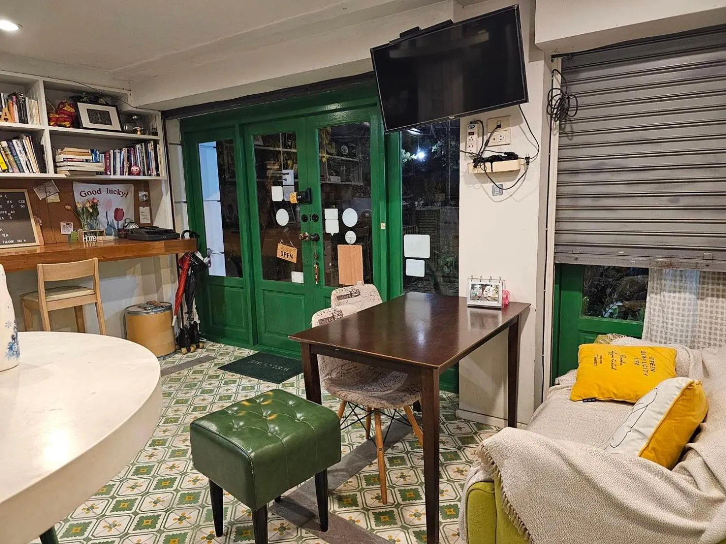 Ratana Boutique Hostel