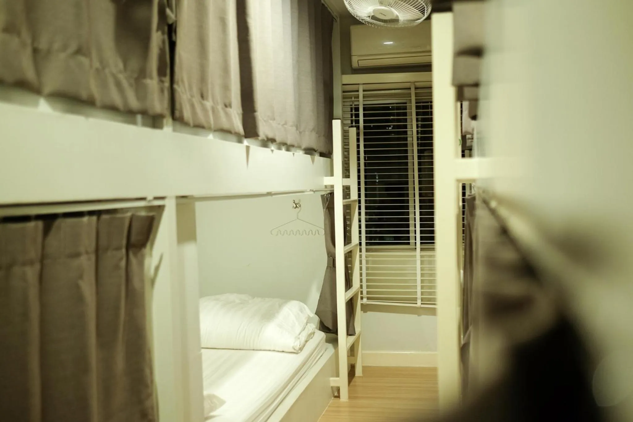 Bedroom, Bed in Ratana Boutique Hostel