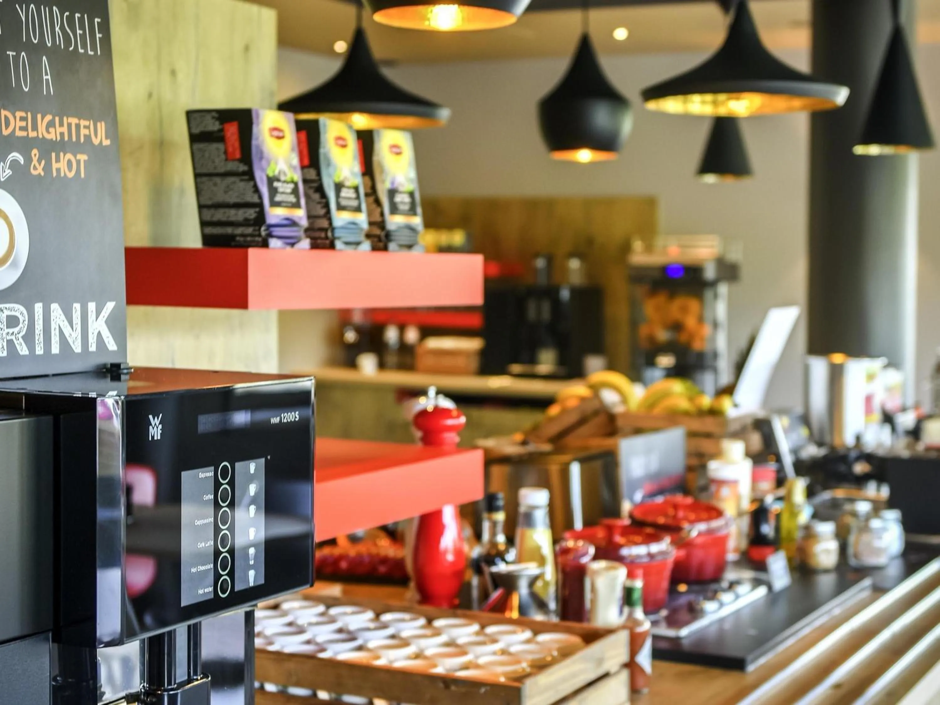 Restaurant/places to eat in Ibis Brussels Erasmus