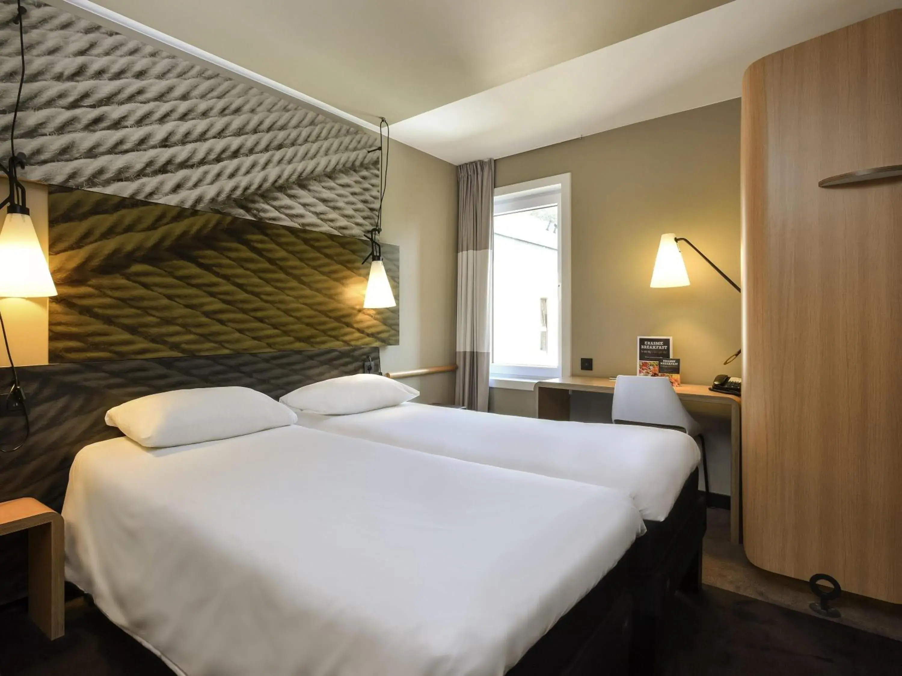 Bedroom, Bed in Ibis Brussels Erasmus Bedroom, Bed in Ibis Brussels Erasmus