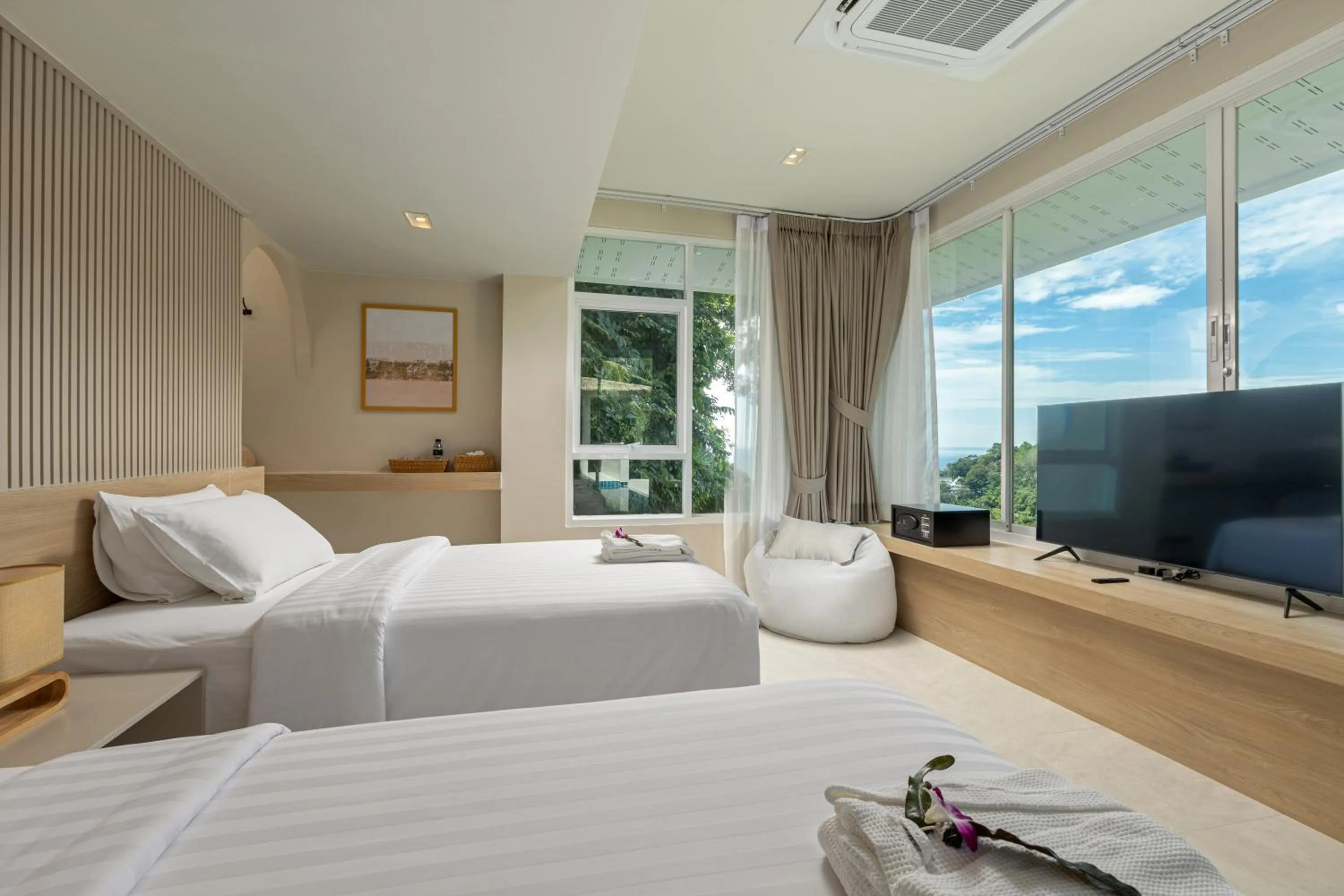 Bed in Amala Grand Bleu Resort Hilltops - SHA