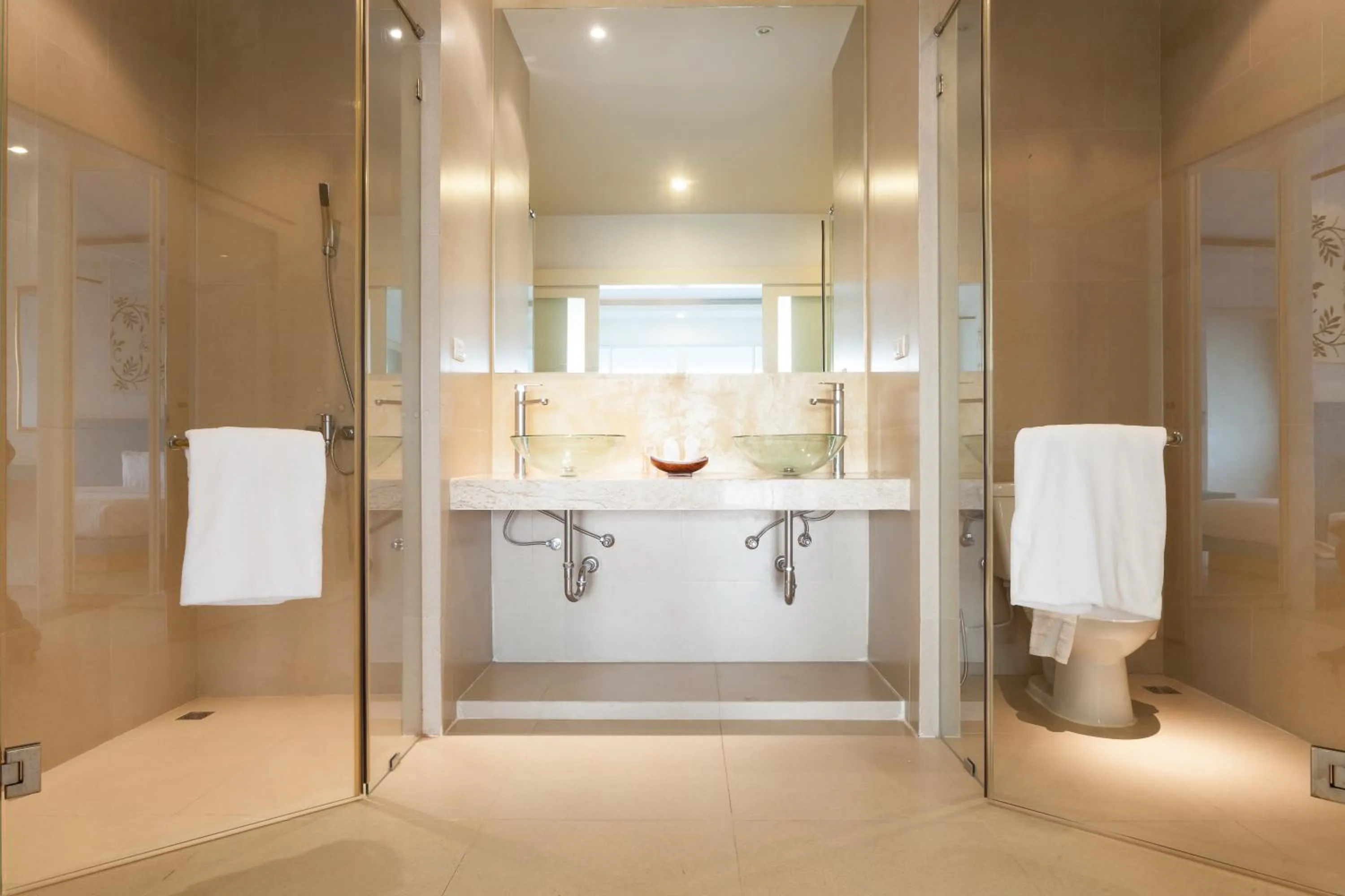 Bathroom in Amala Grand Bleu Resort Hilltops - SHA