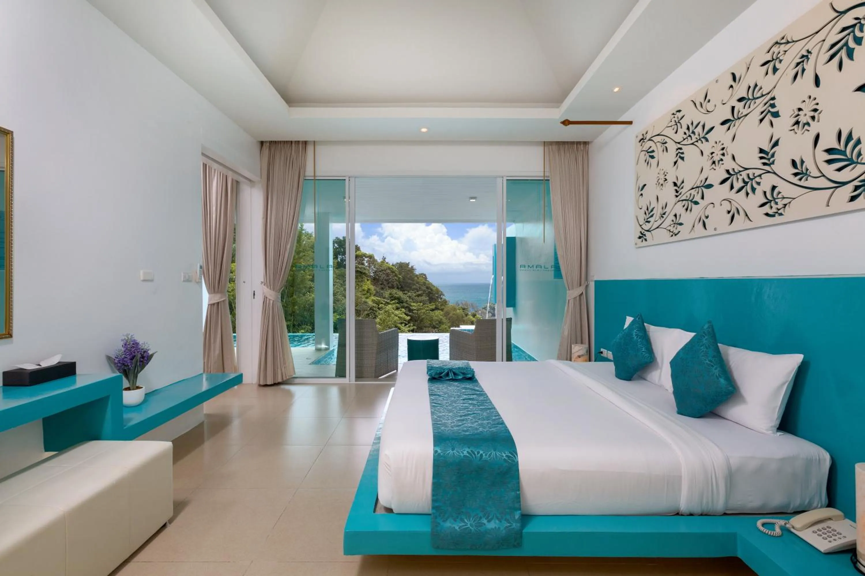 Bed in Amala Grand Bleu Resort Hilltops - SHA