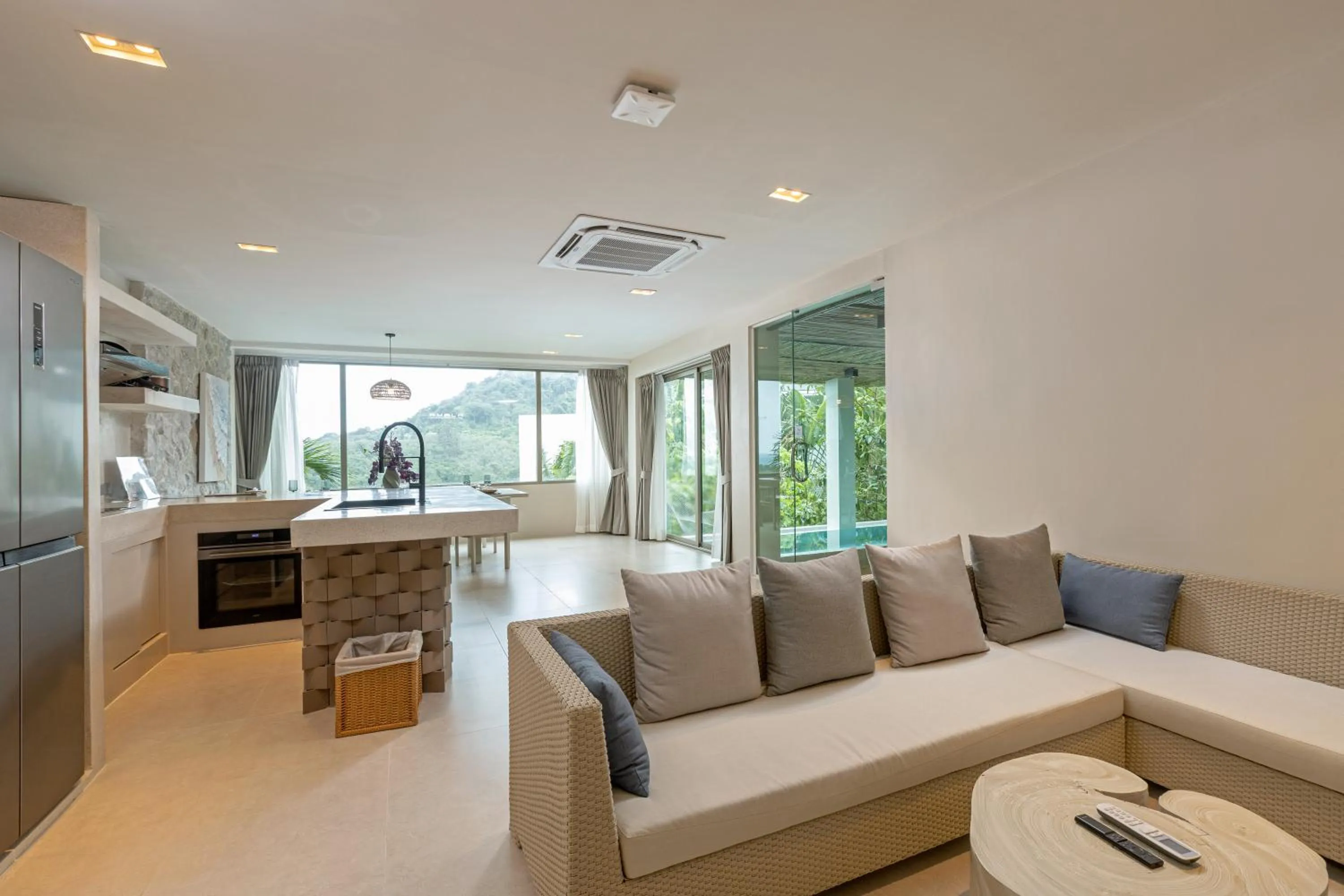 Kitchen or kitchenette in Amala Grand Bleu Resort Hilltops - SHA