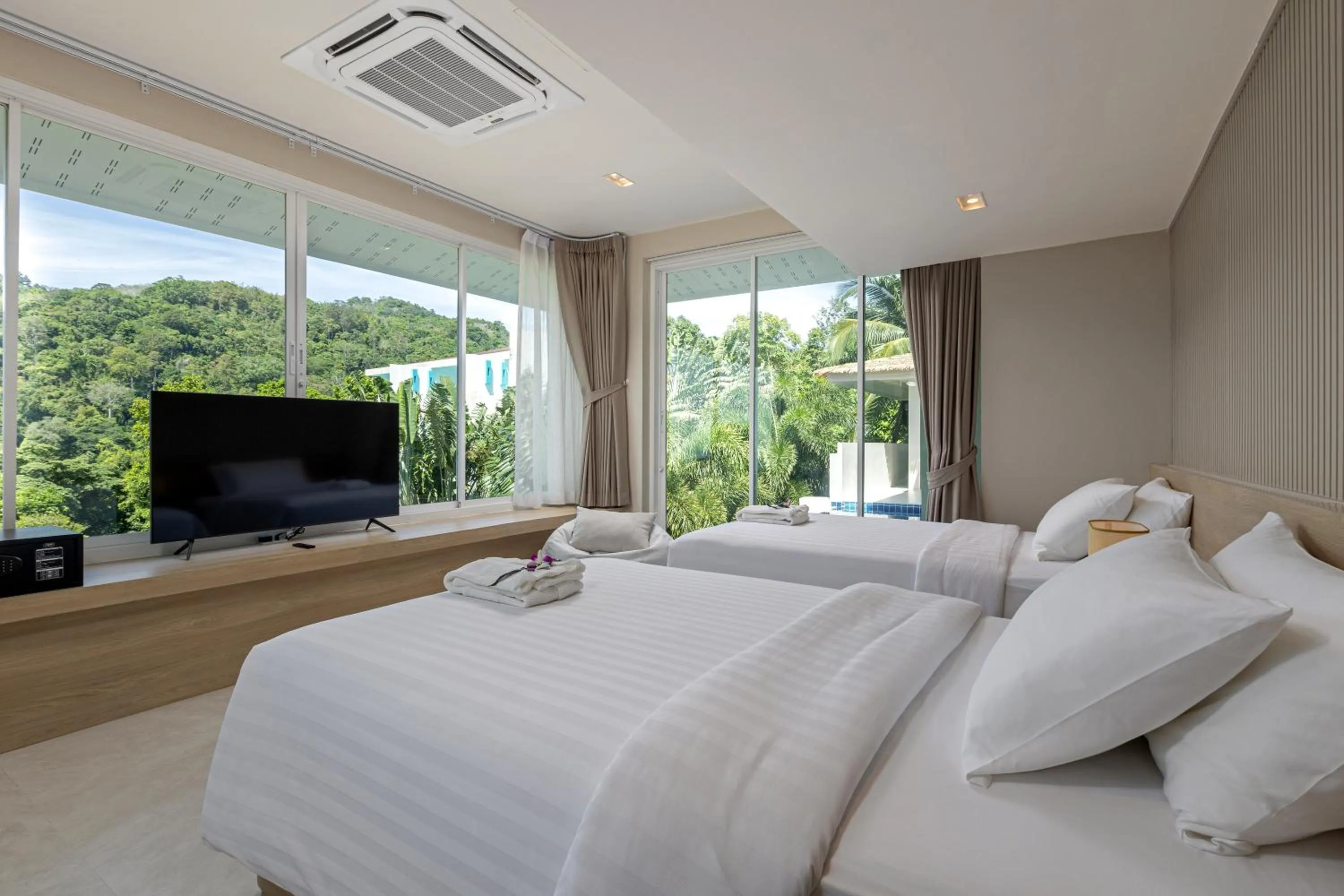Bed in Amala Grand Bleu Resort Hilltops - SHA