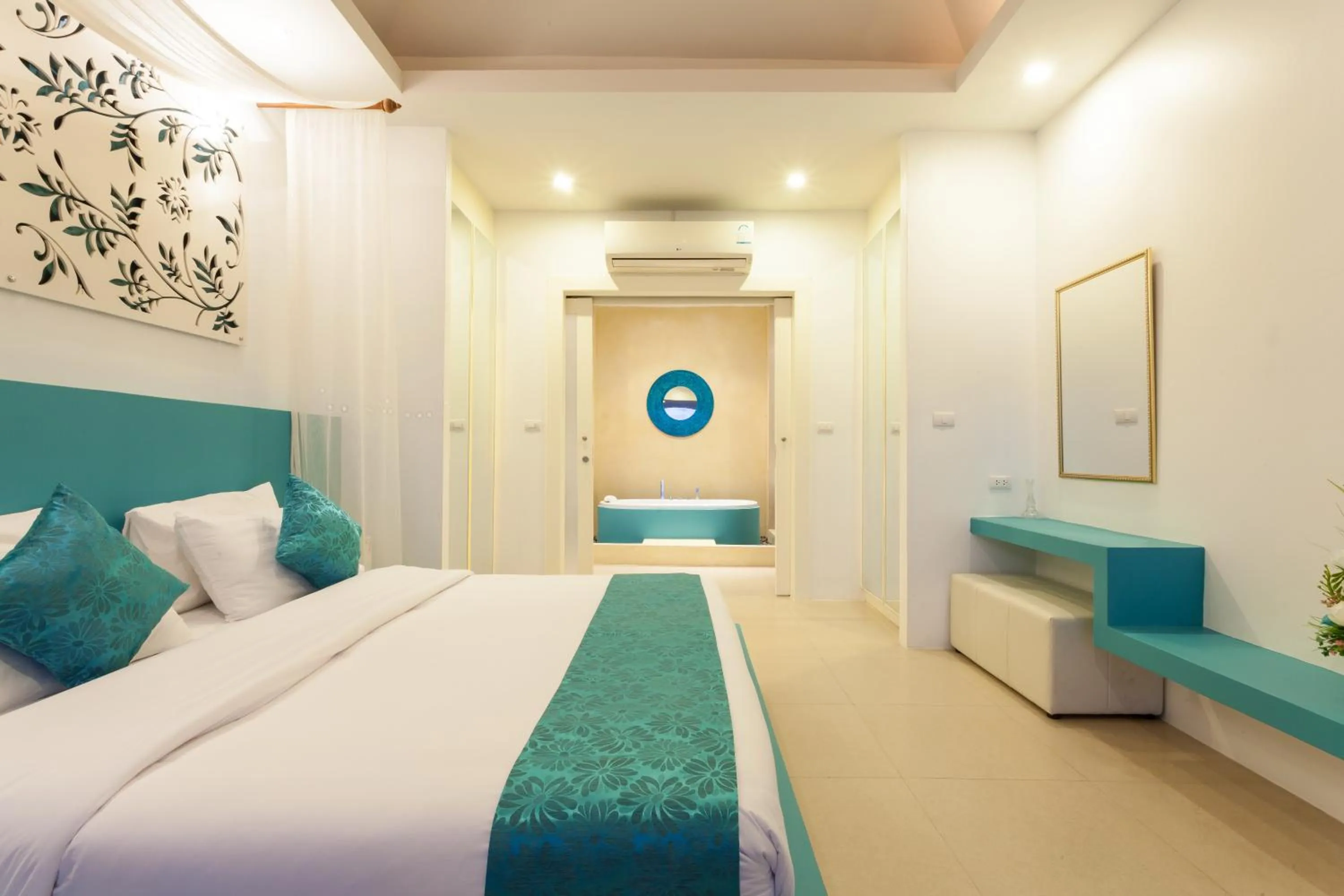 Bedroom, Bed in Amala Grand Bleu Resort Hilltops - SHA