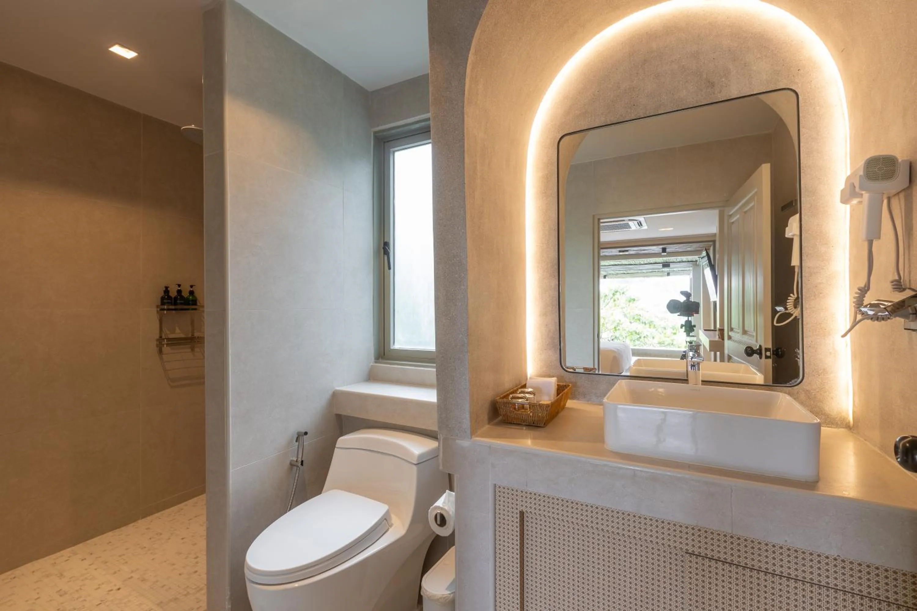 Shower in Amala Grand Bleu Resort Hilltops - SHA