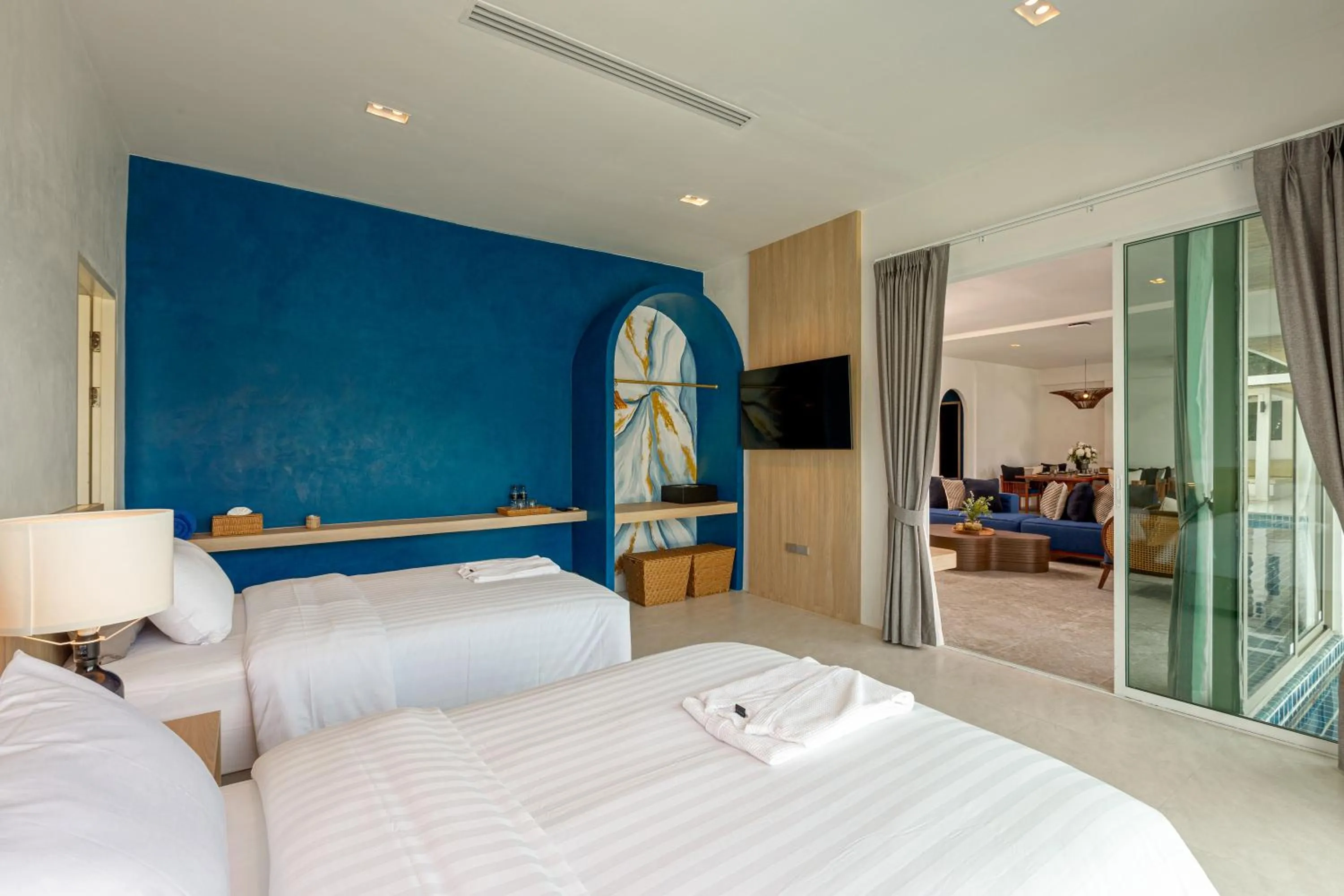 Bed in Amala Grand Bleu Resort Hilltops - SHA