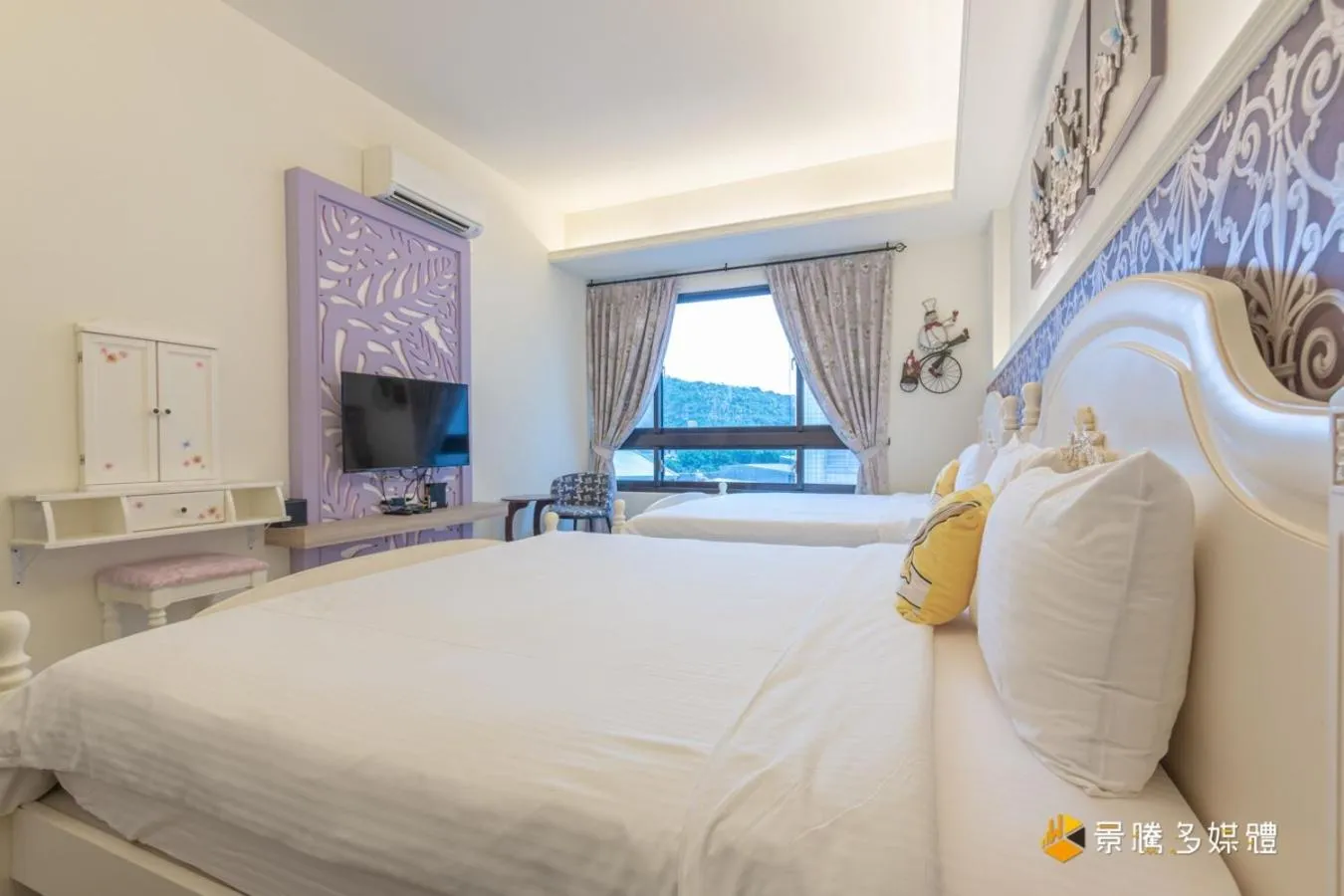 Photo of the whole room, Bed in Happiness is coming(Near Hualien Railway Station)