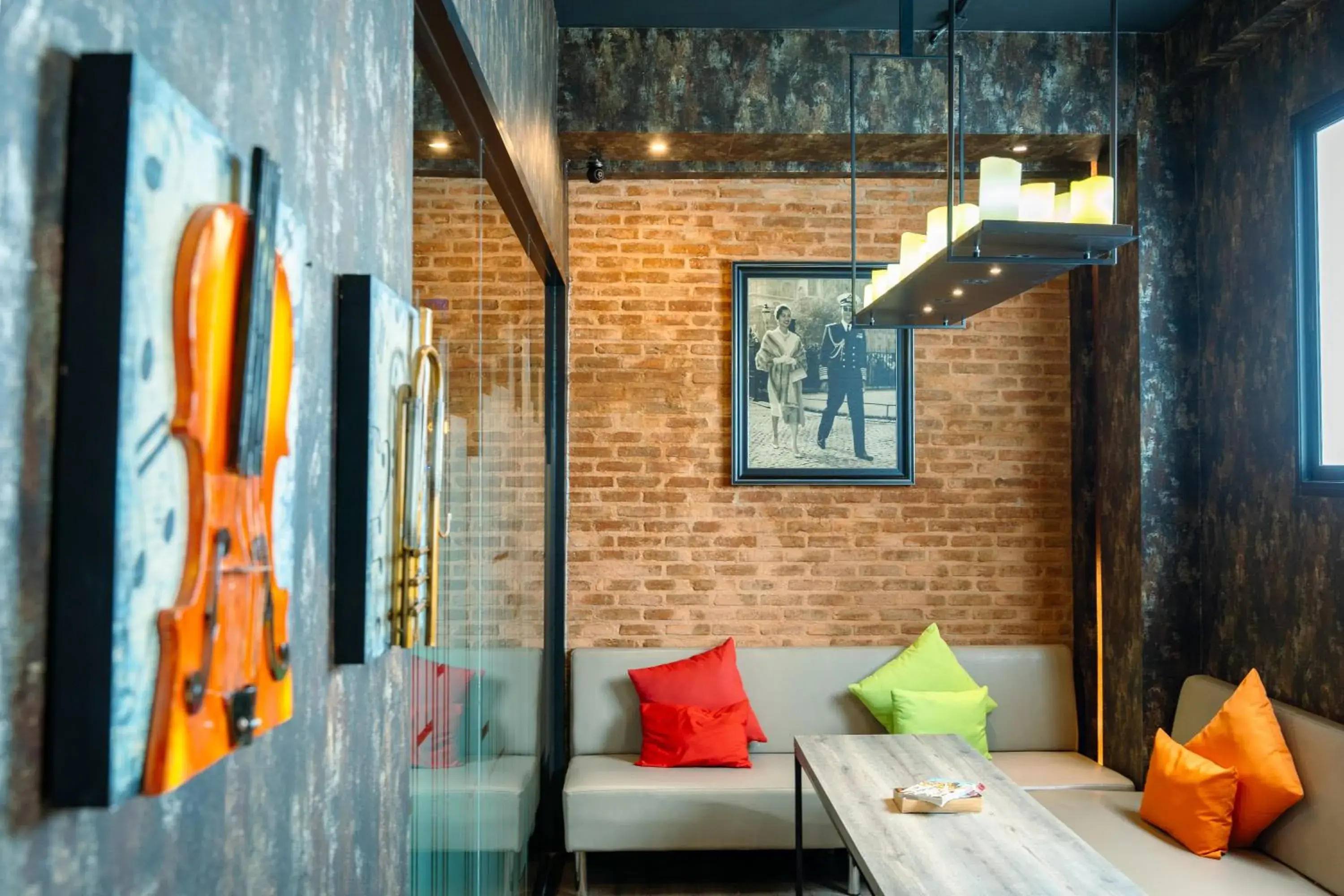 Living room in The Printing House Poshtel Living room in The Printing House Poshtel