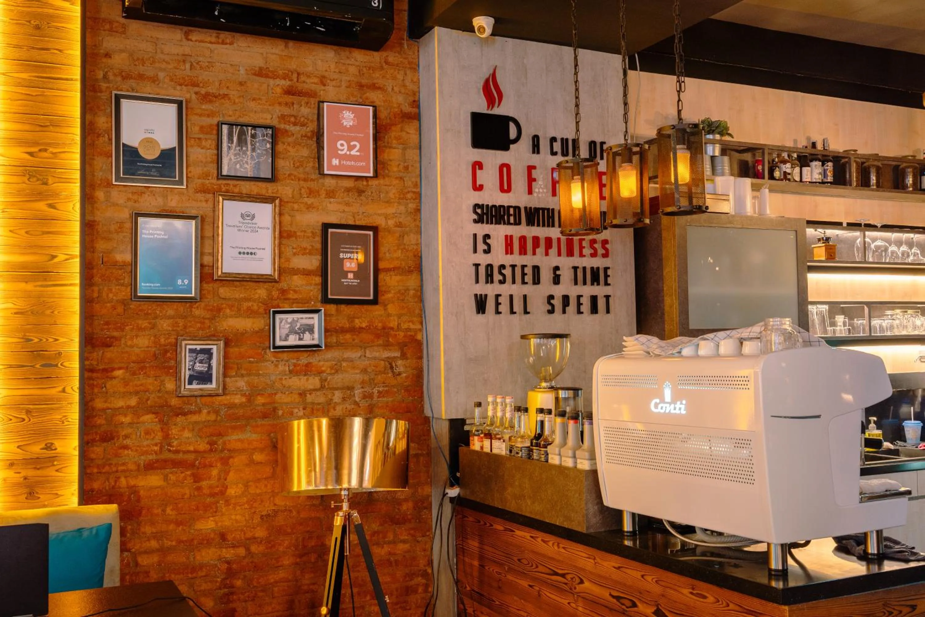 Restaurant/places to eat in The Printing House Poshtel