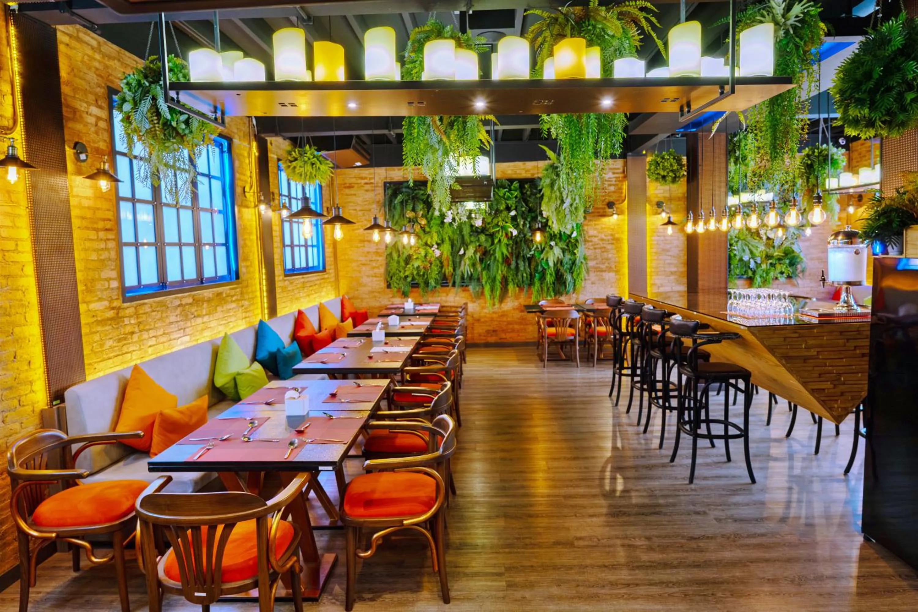 Restaurant/places to eat in The Printing House Poshtel