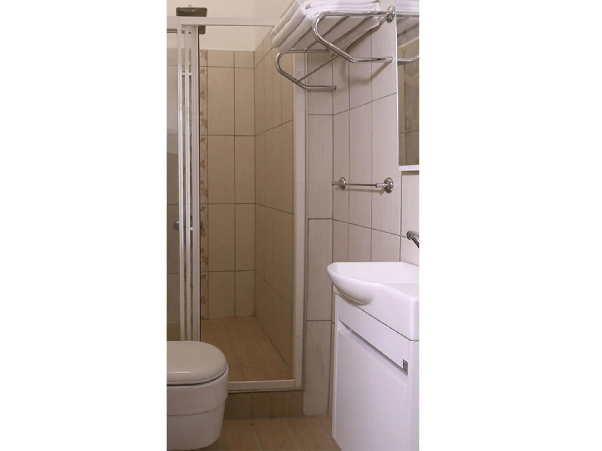 Shower in Taksim Green Star Hotel