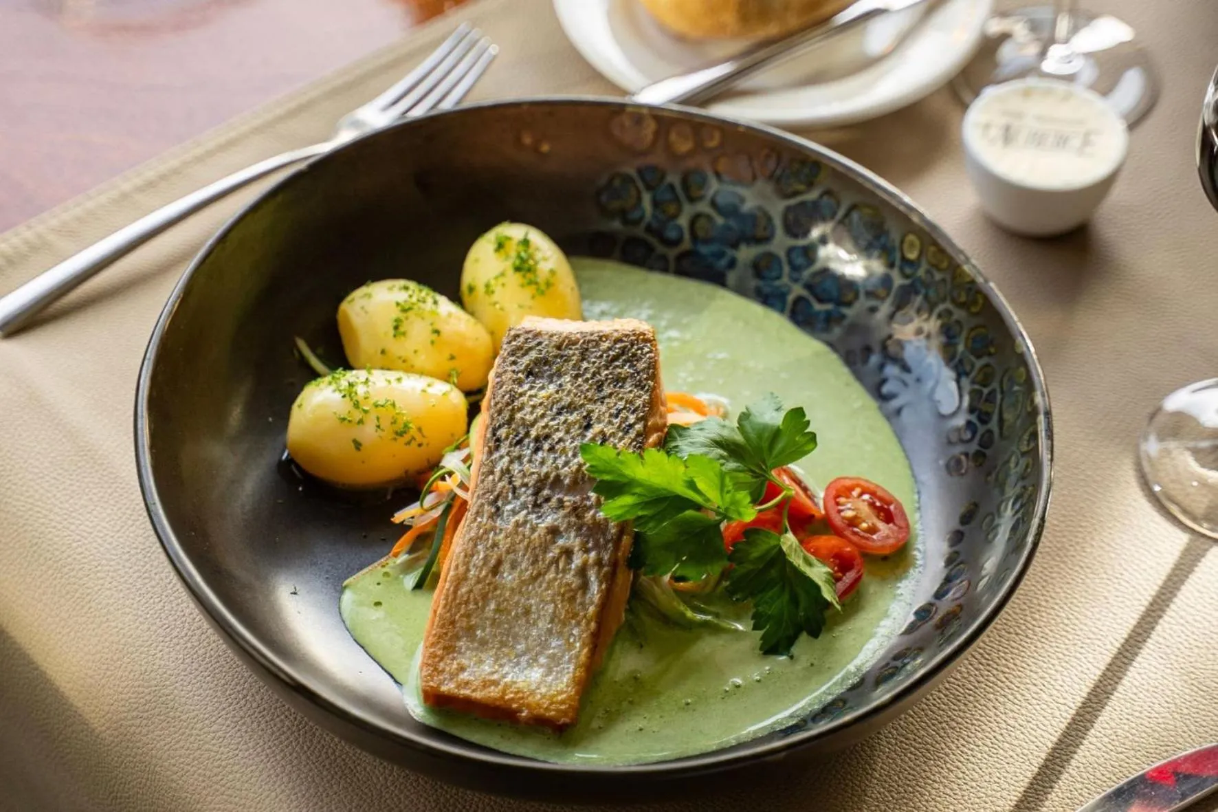 Food in Hôtel-Restaurant L'Auberge