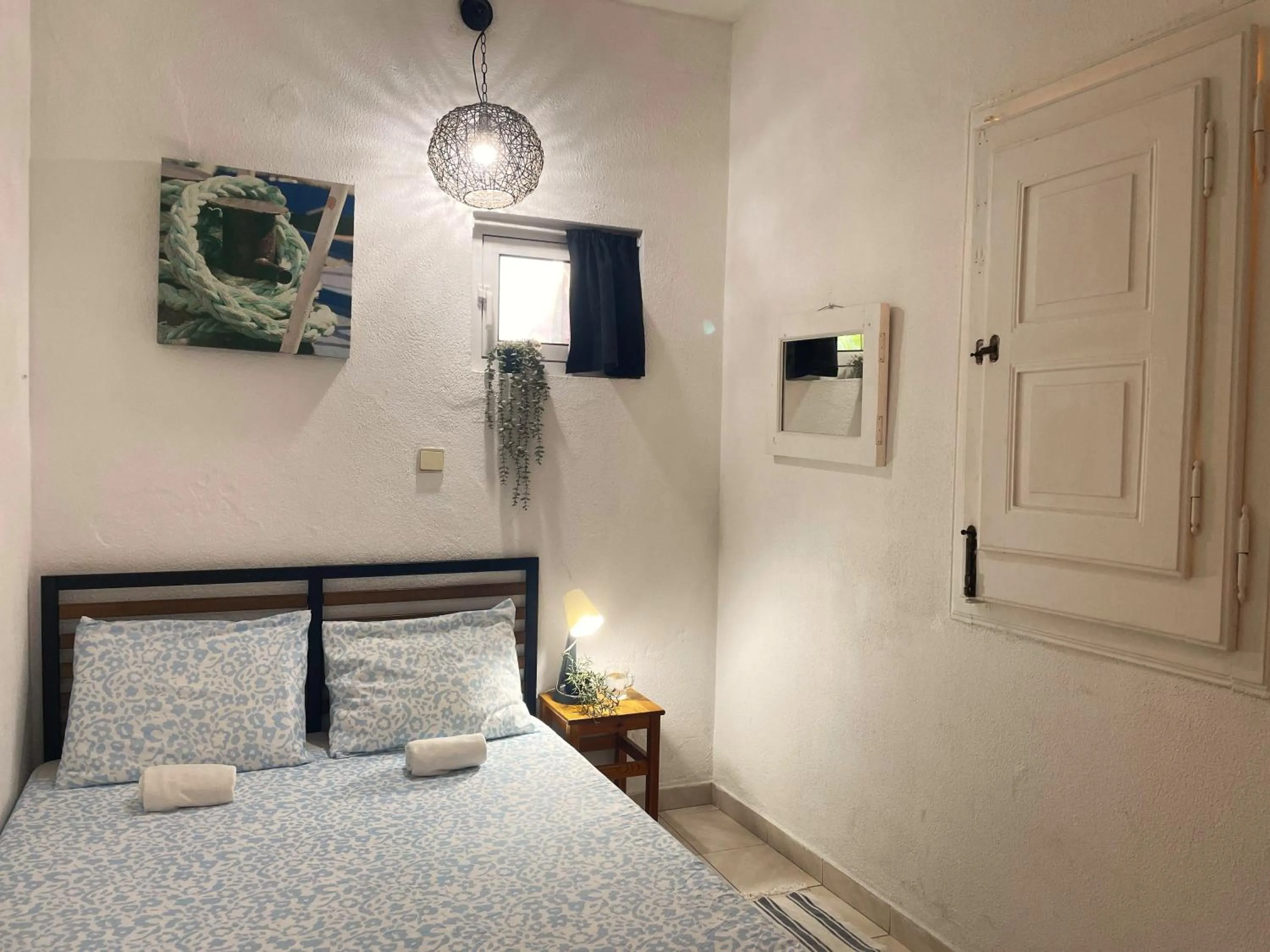 Standard Double Room with Shared Bathroom in RIA Terrace