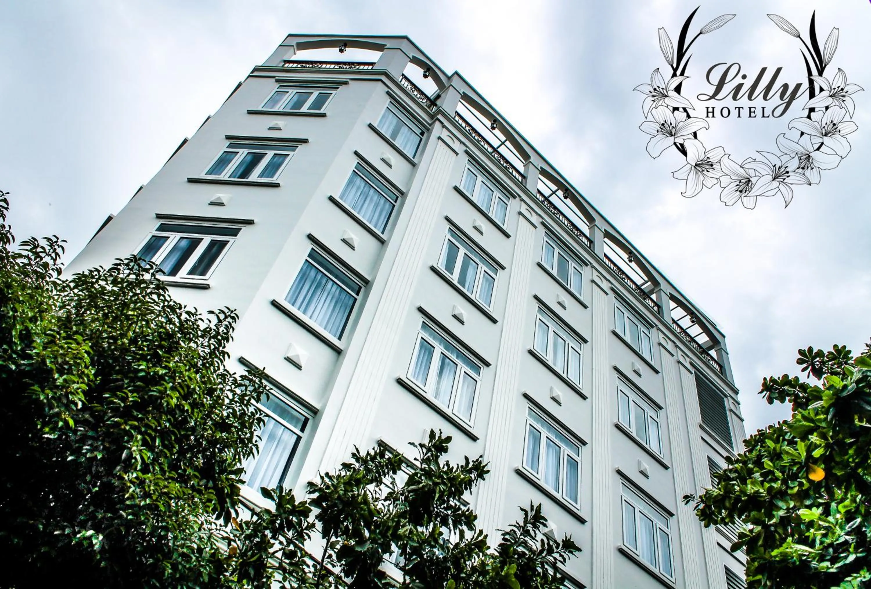 Property building in Lilly Hotel