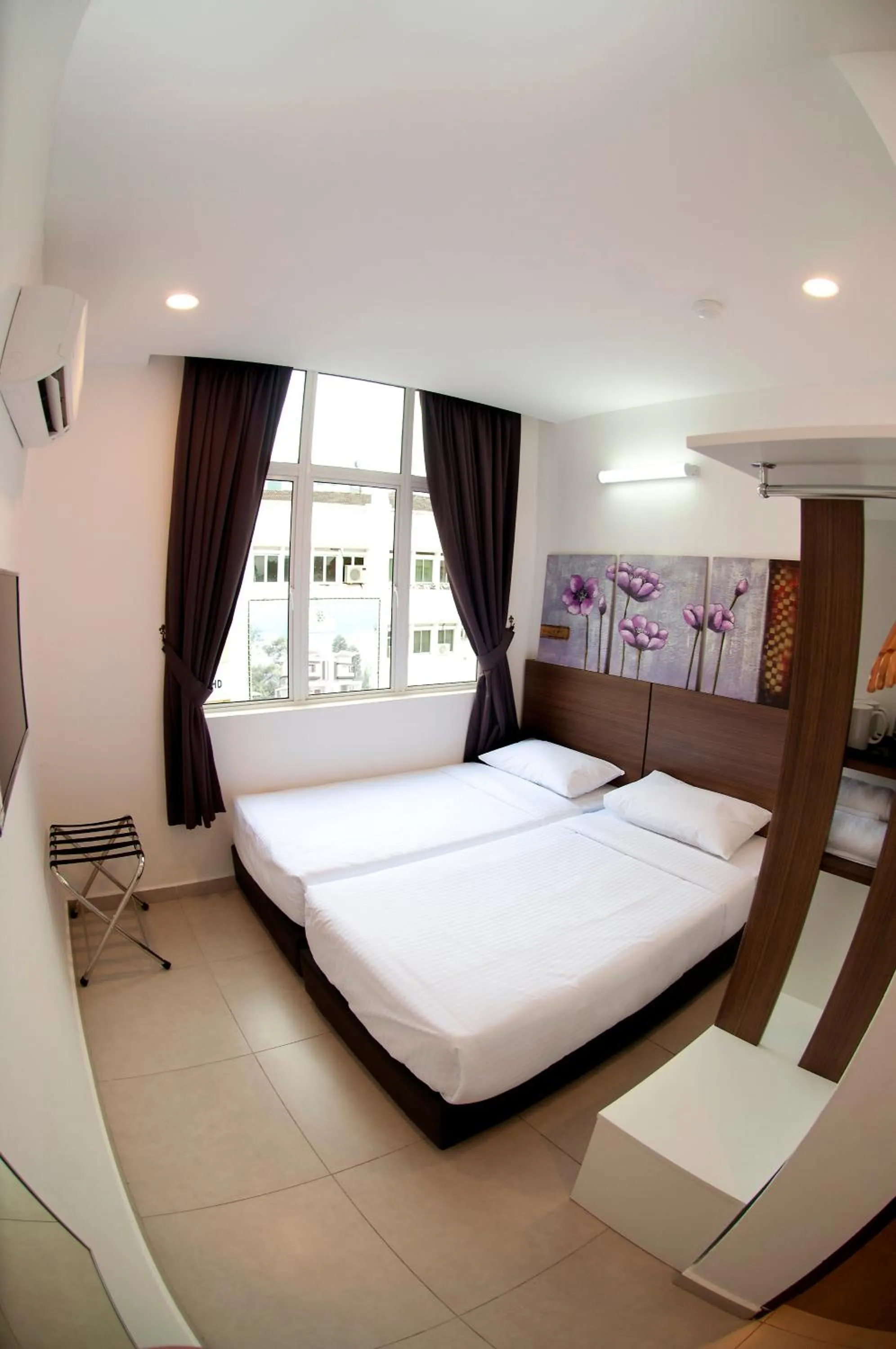 Bedroom, Bed in Hotel Cheqinn