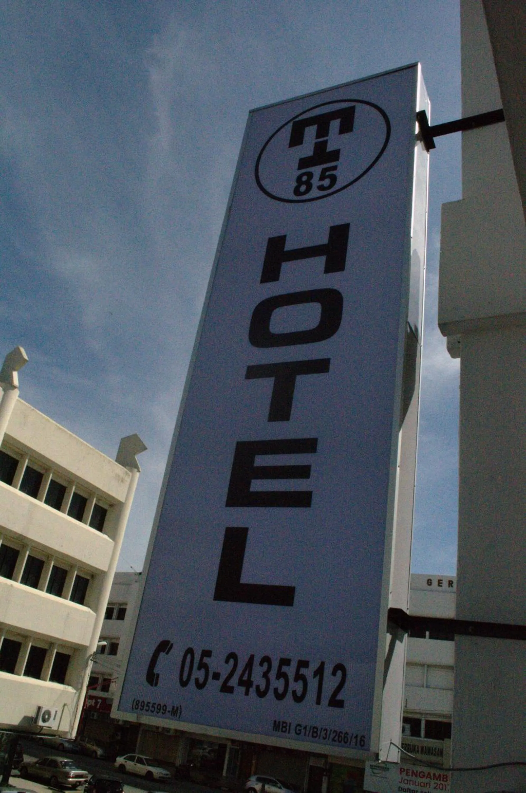 Property logo or sign in Hotel Cheqinn