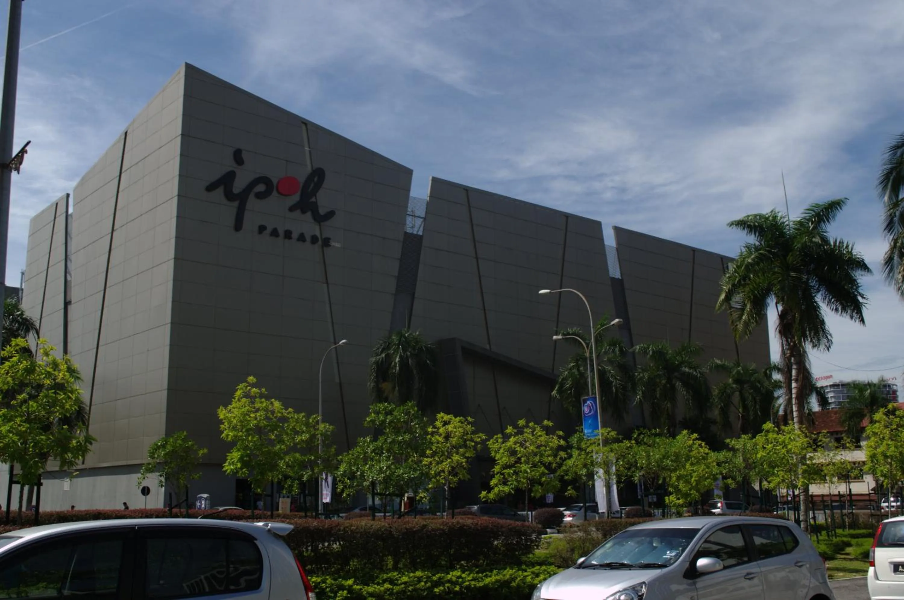 Shopping Area in Hotel Cheqinn