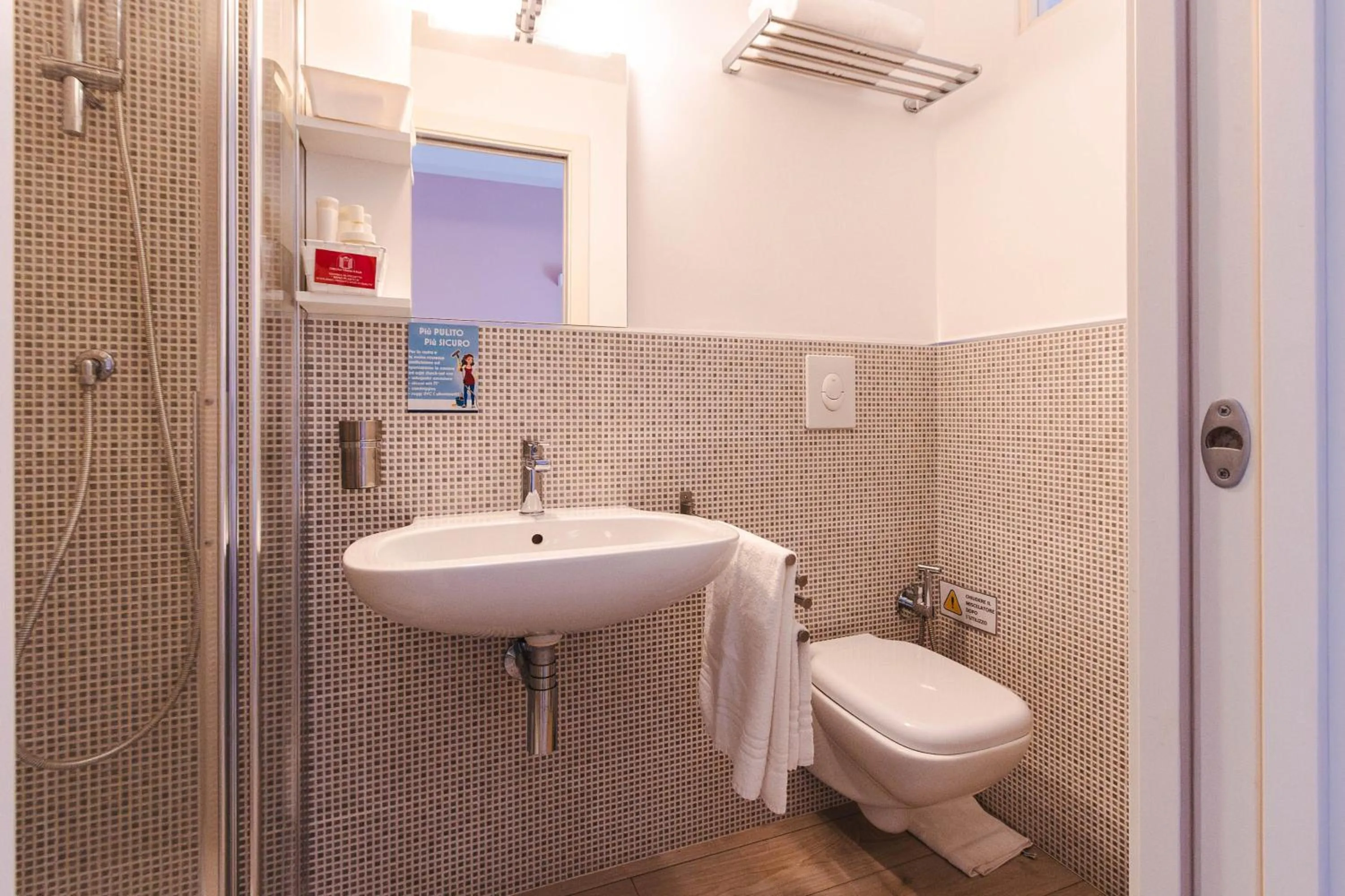 Toilet in Dimora Francesca