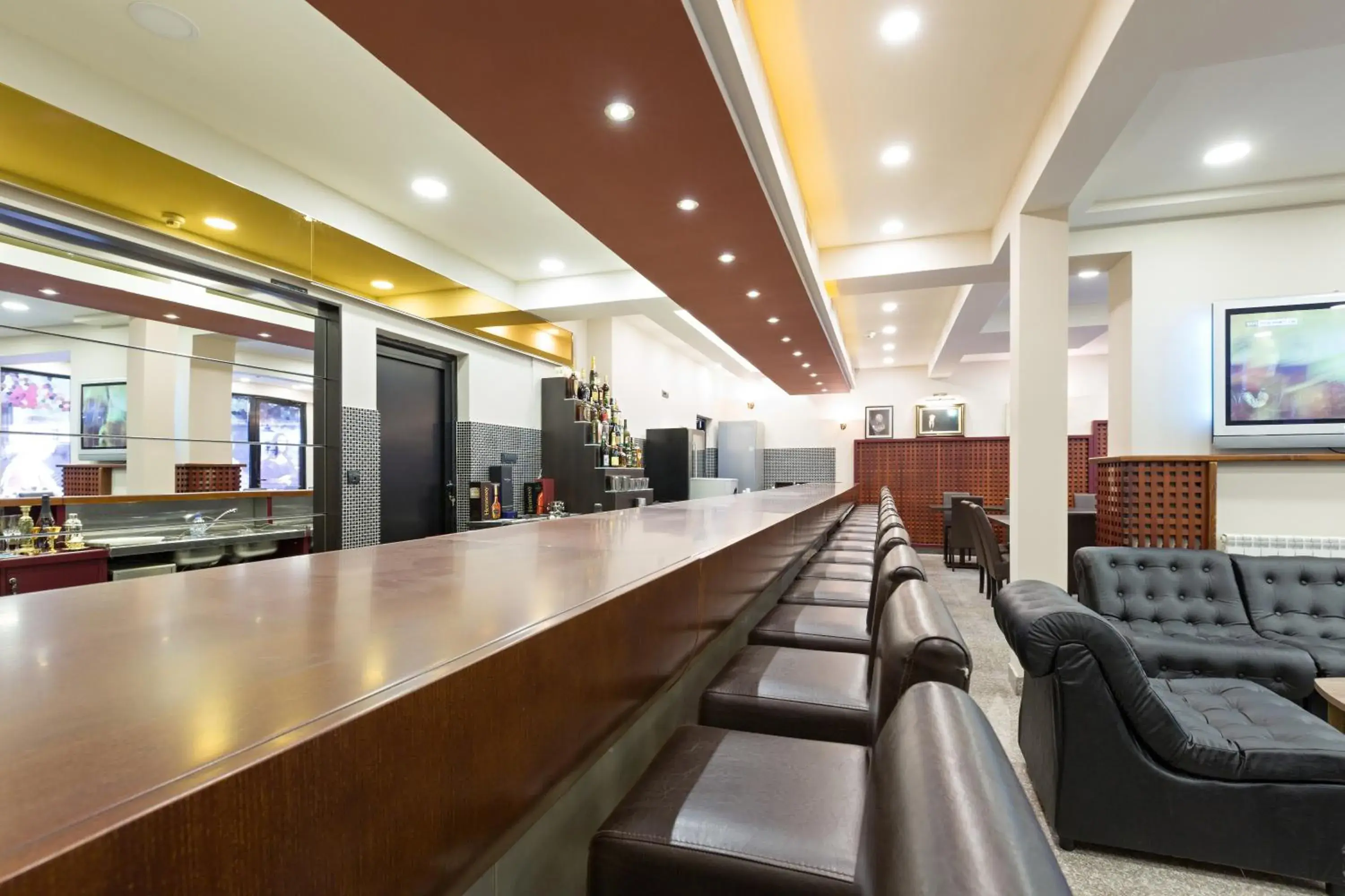 Lounge or bar in Hotel Sterling Garni Lounge or bar in Hotel Sterling Garni