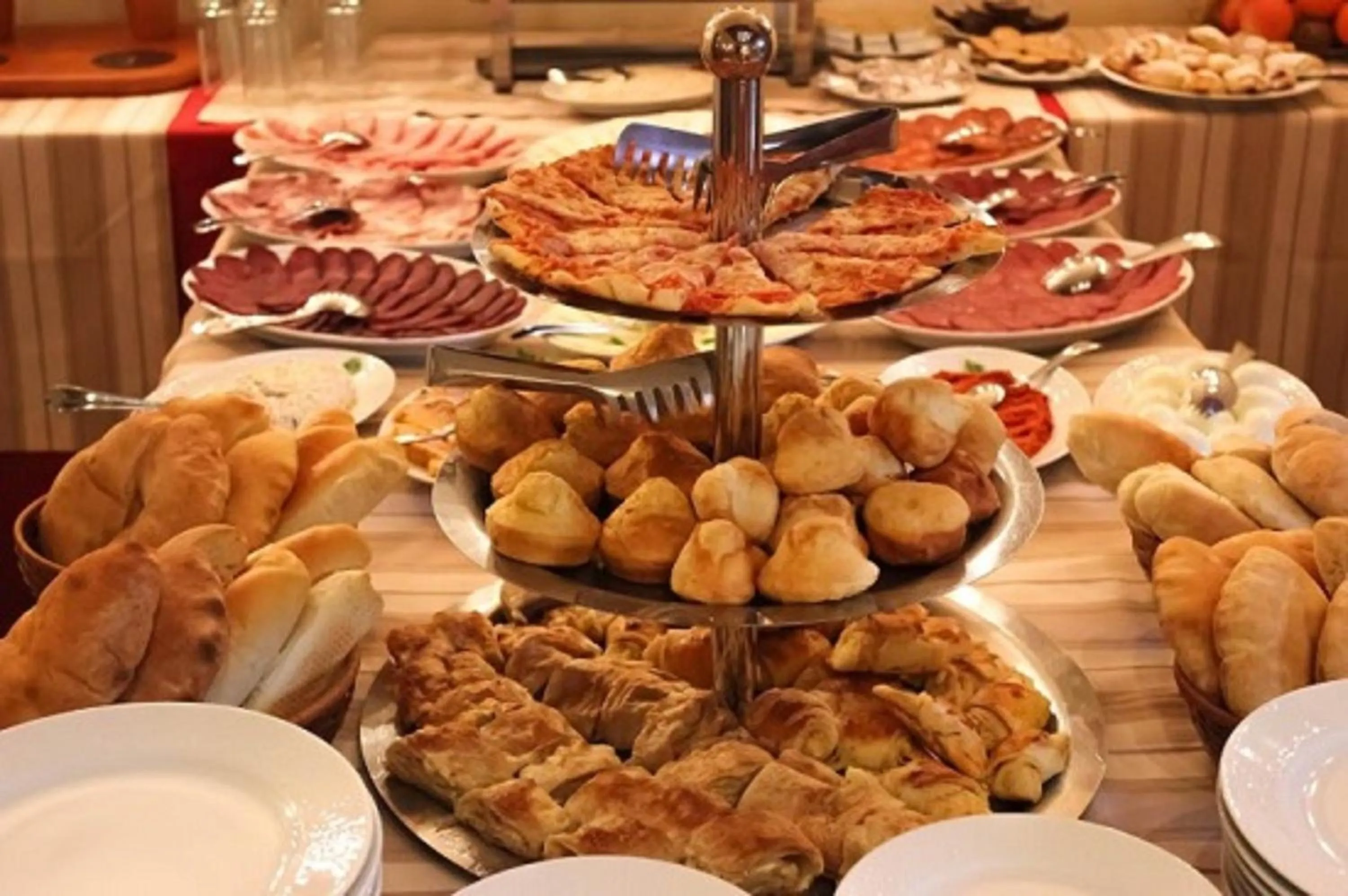 Buffet breakfast in Hotel Sterling Garni