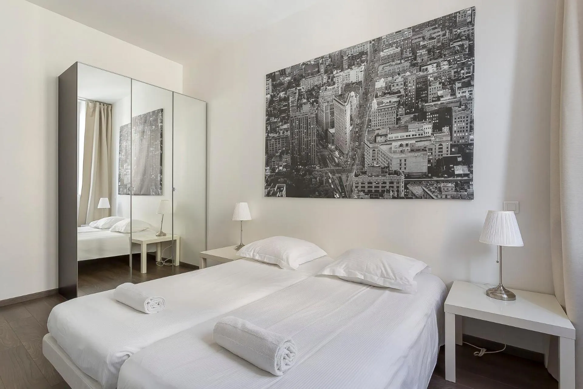 Bedroom in LE JACQUARD Garage Lyon Centre pour 2 à 8 pers