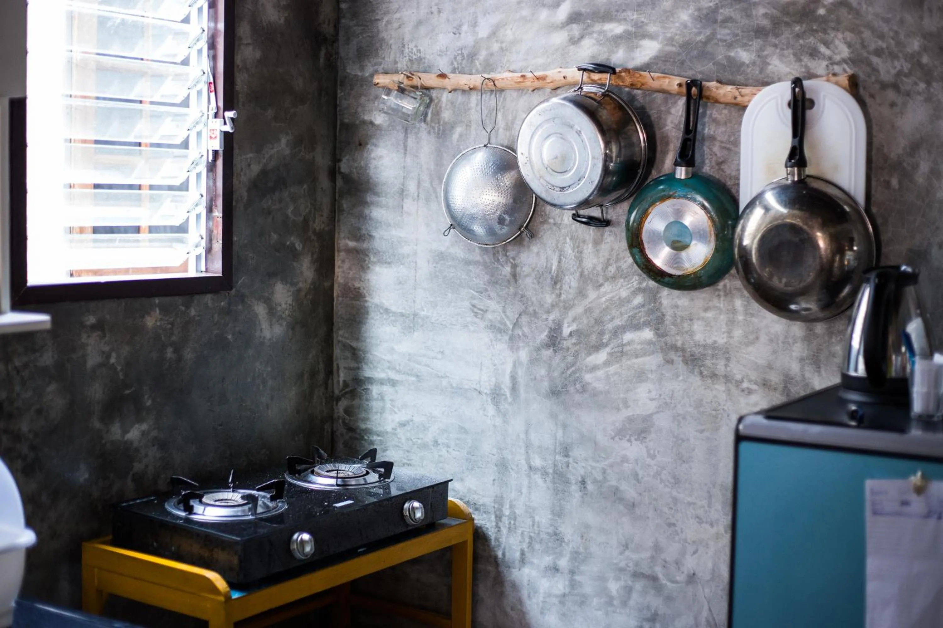 Communal kitchen in Sweet Life Guesthouse