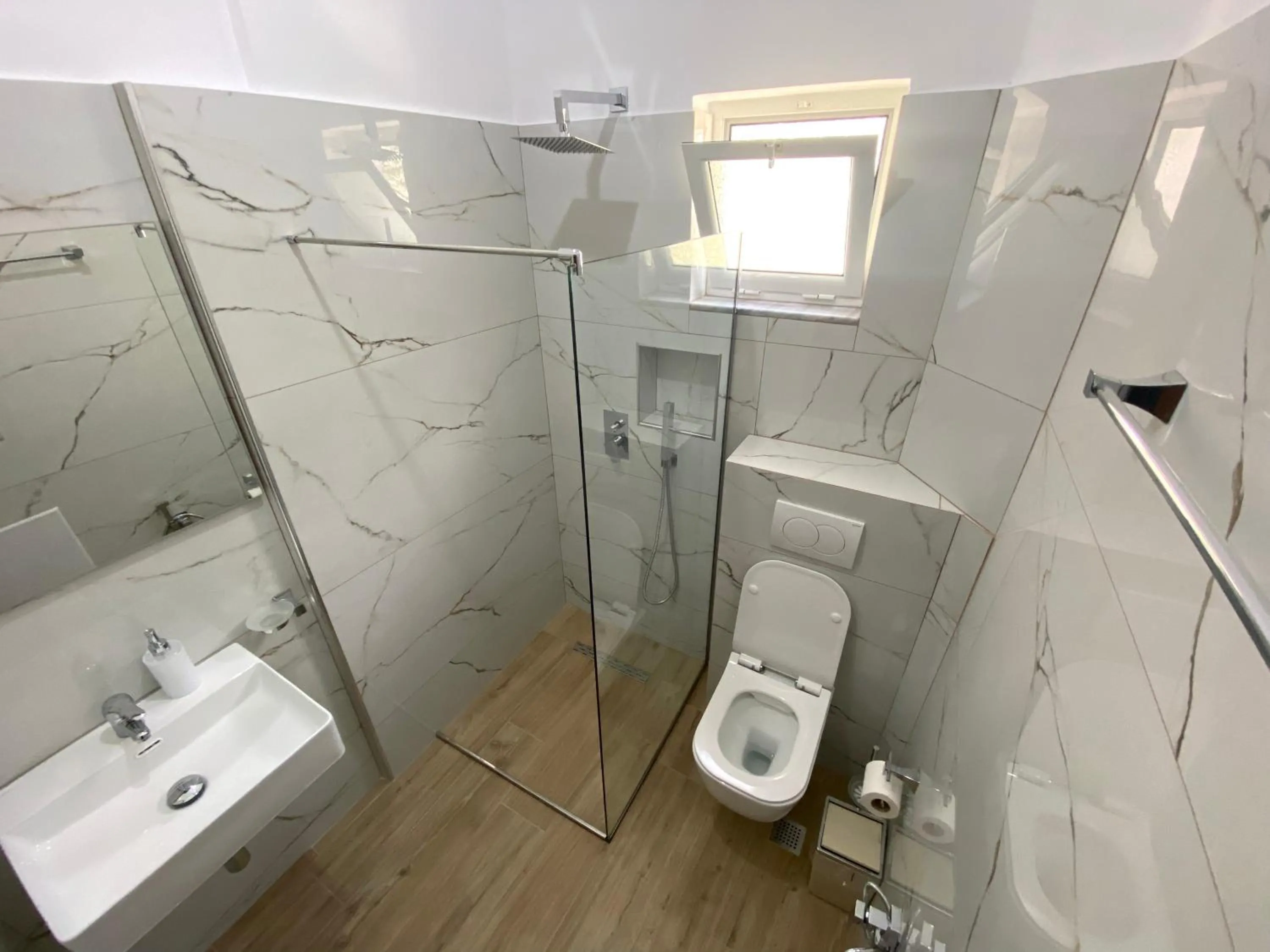 Bathroom in OniRana Apartments