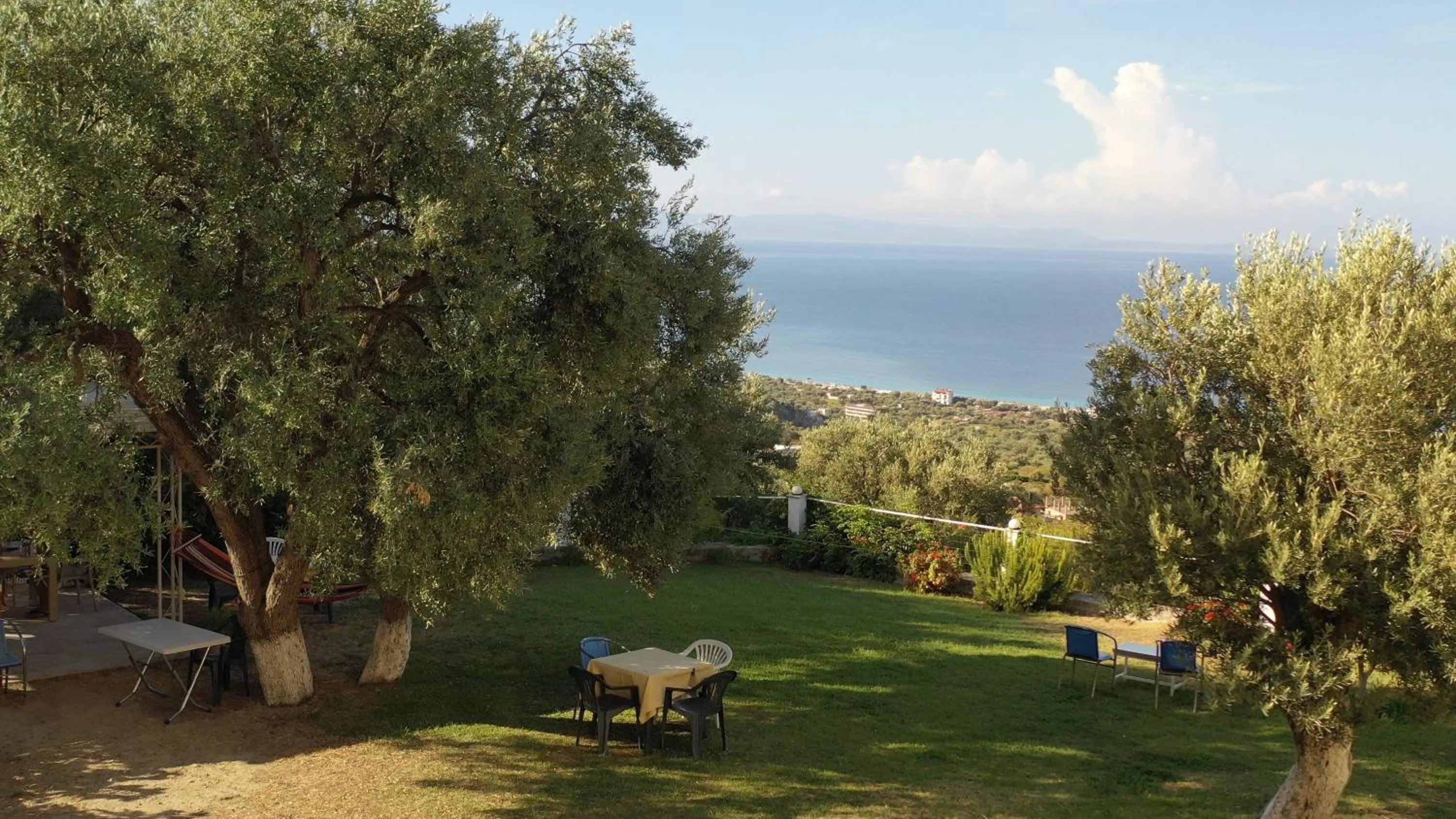 Garden in OniRana Apartments