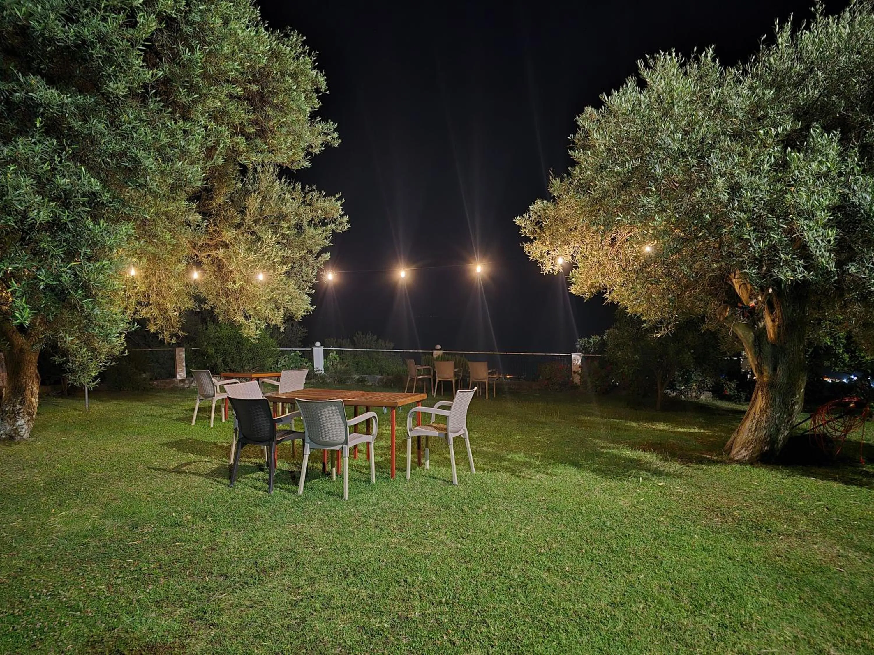 Night in OniRana Apartments