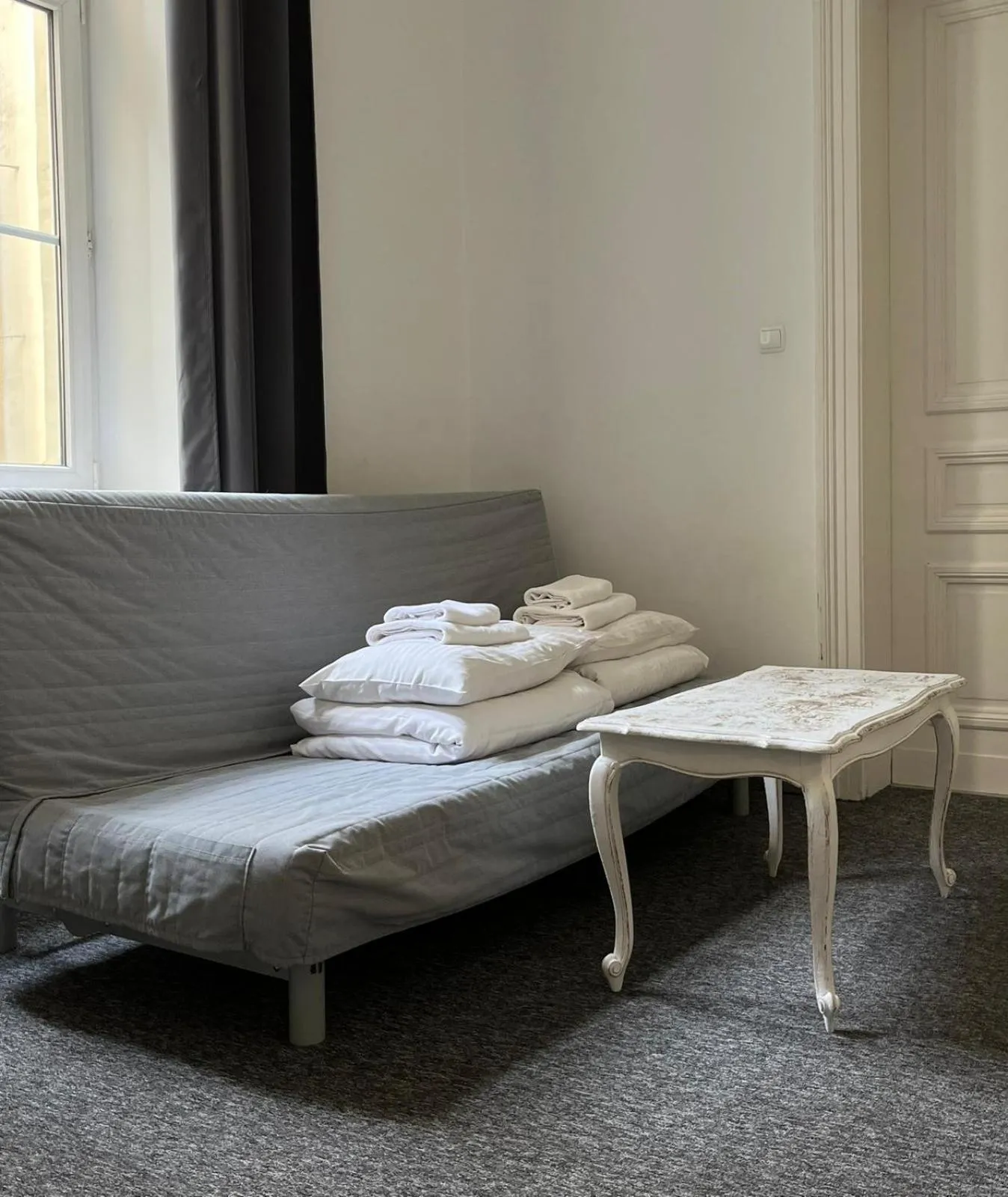 Seating area, Bed in Good Time Residence