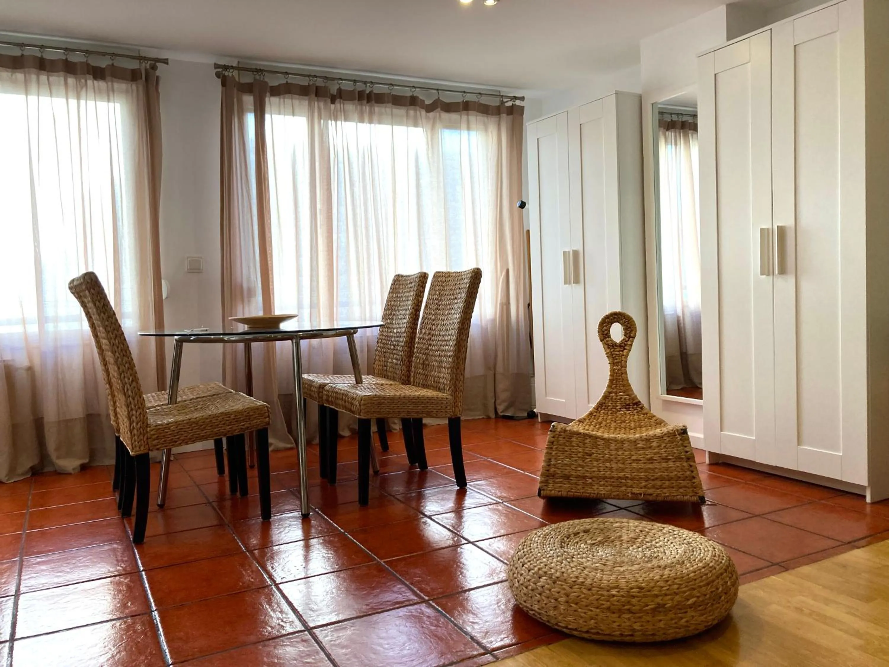 Seating area in Apartamentos Ondoloin