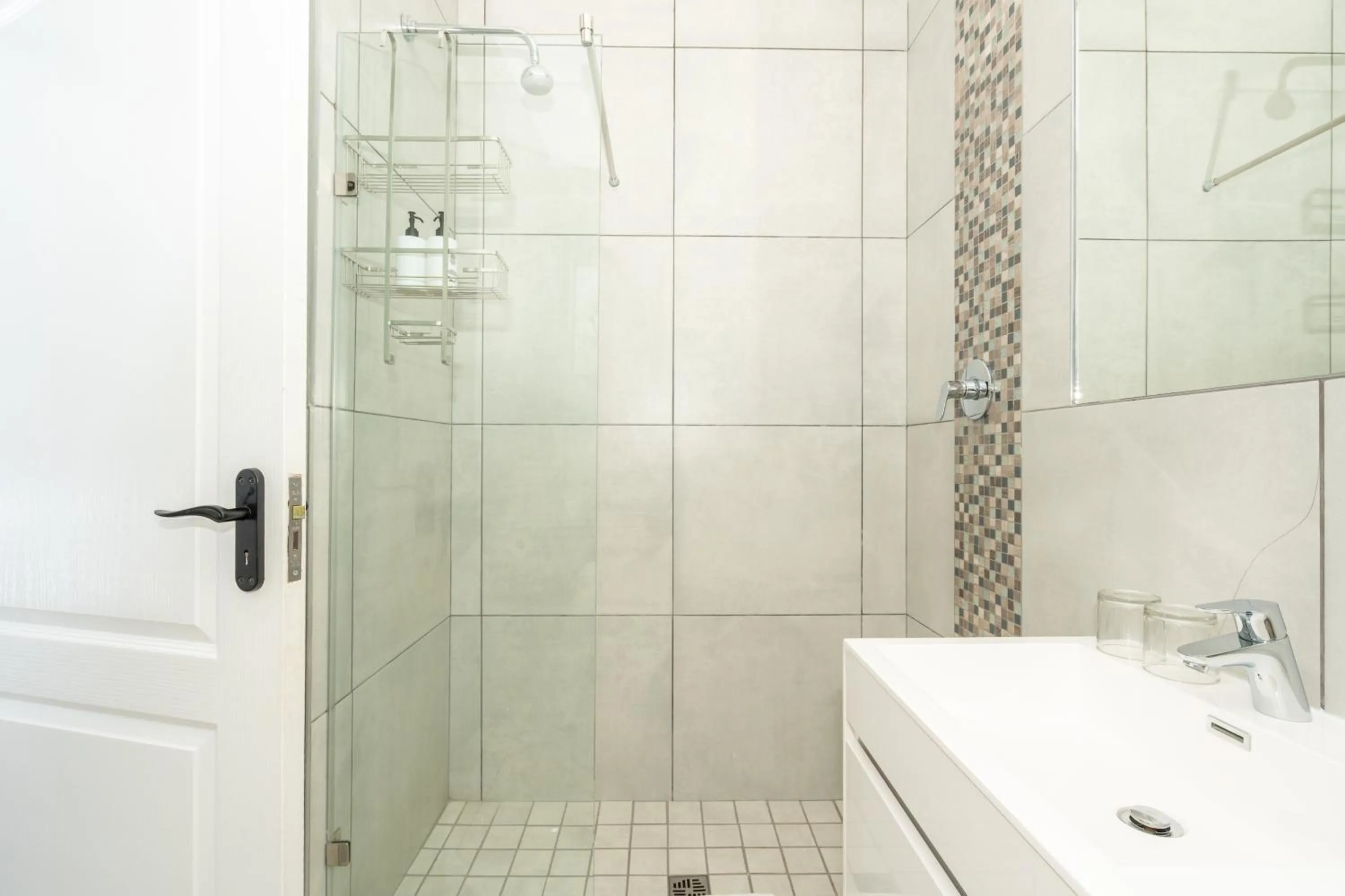 Bathroom in 2 On Lismore Guesthouse