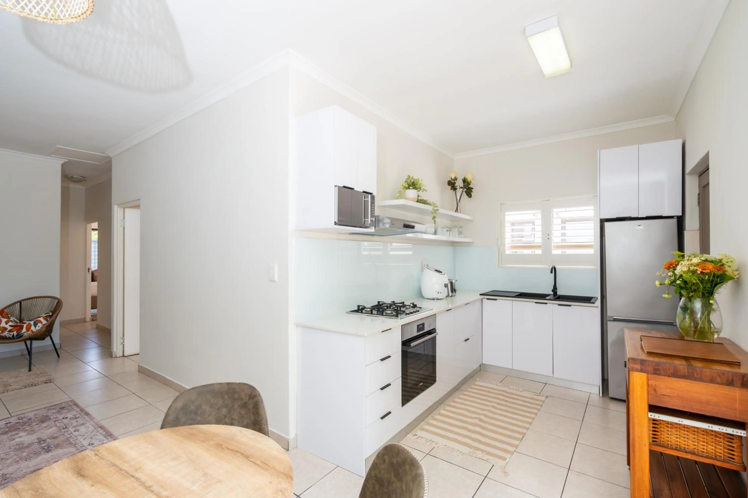 Kitchen or kitchenette in 2 On Lismore Guesthouse