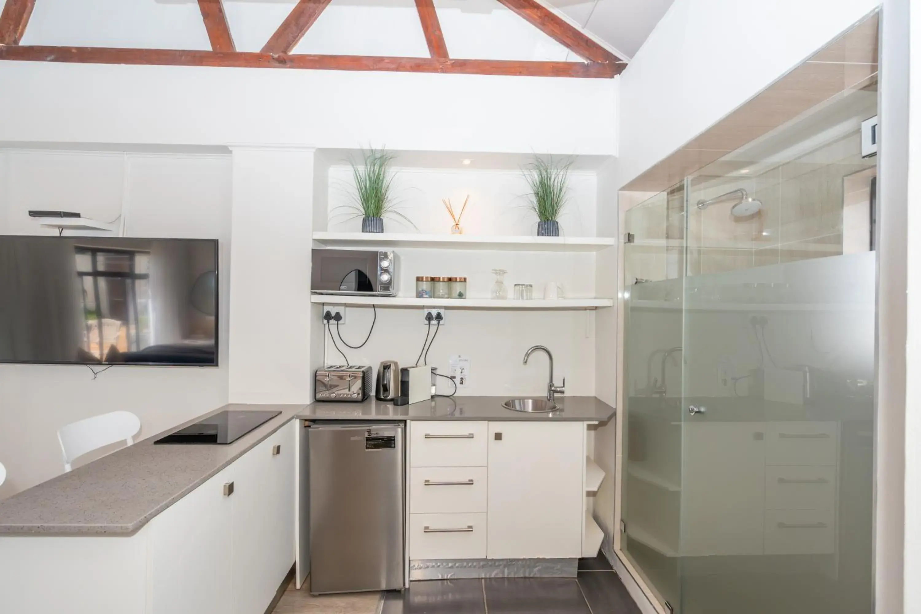 Deluxe King Suite in 2 On Lismore Guesthouse Deluxe King Suite in 2 On Lismore Guesthouse