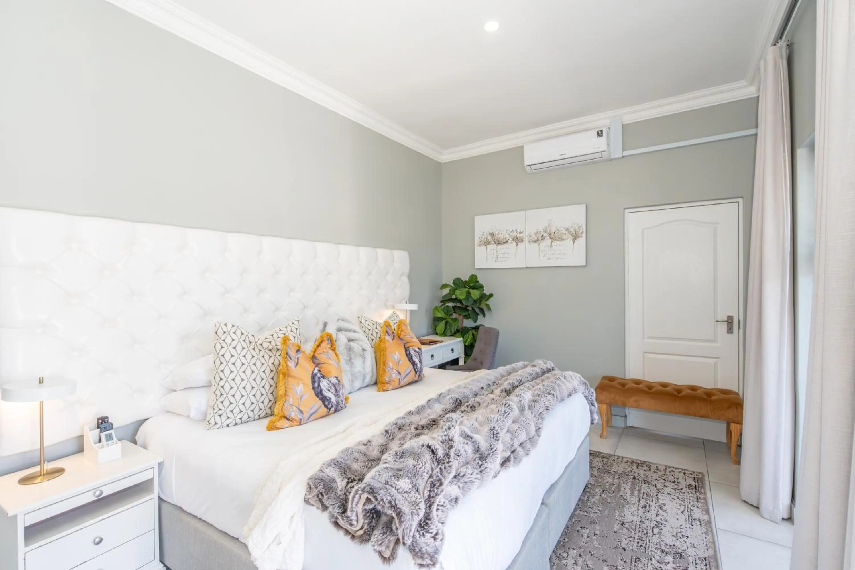 Photo of the whole room, Bed in 2 On Lismore Guesthouse