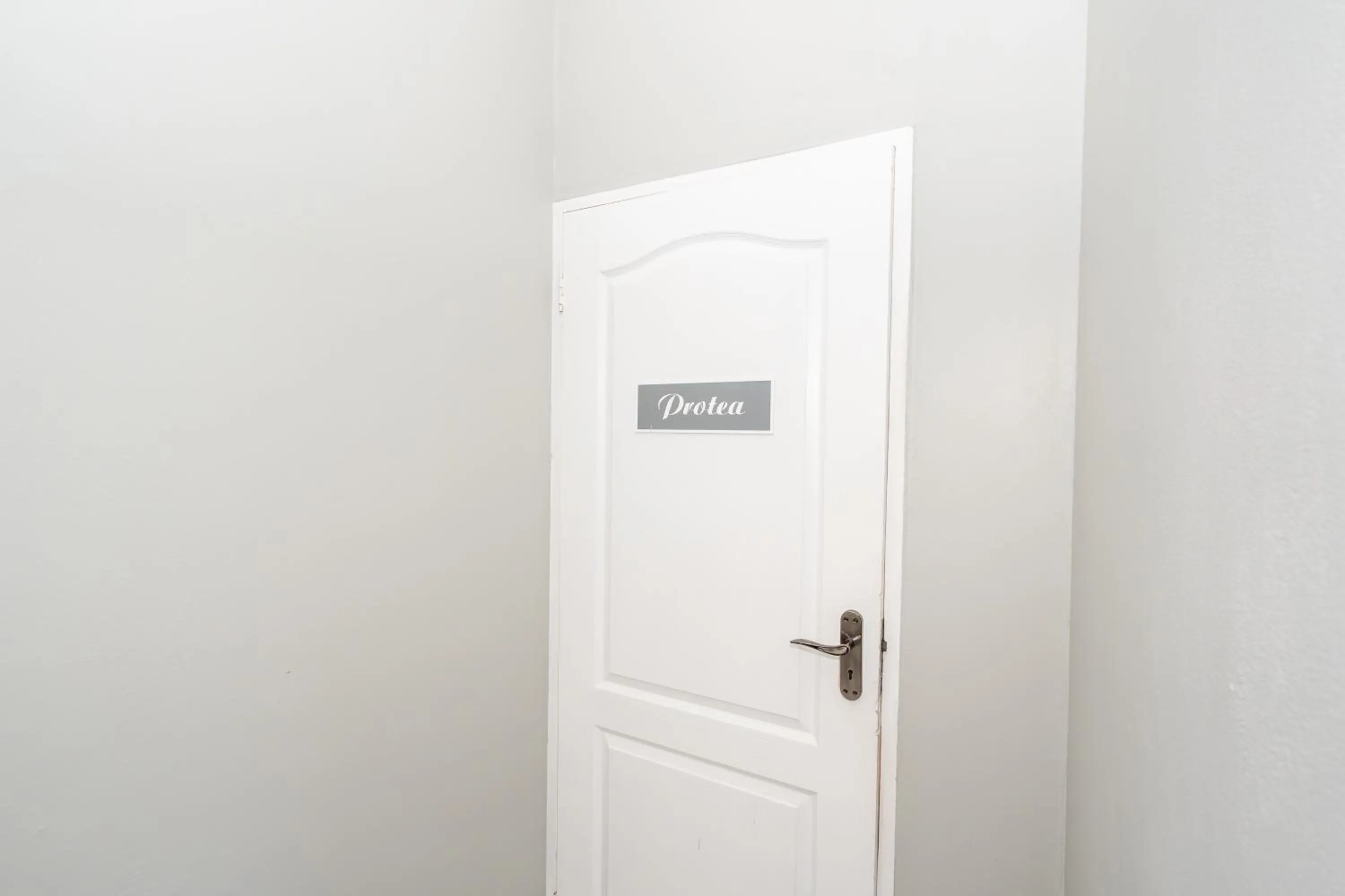 Bedroom in 2 On Lismore Guesthouse