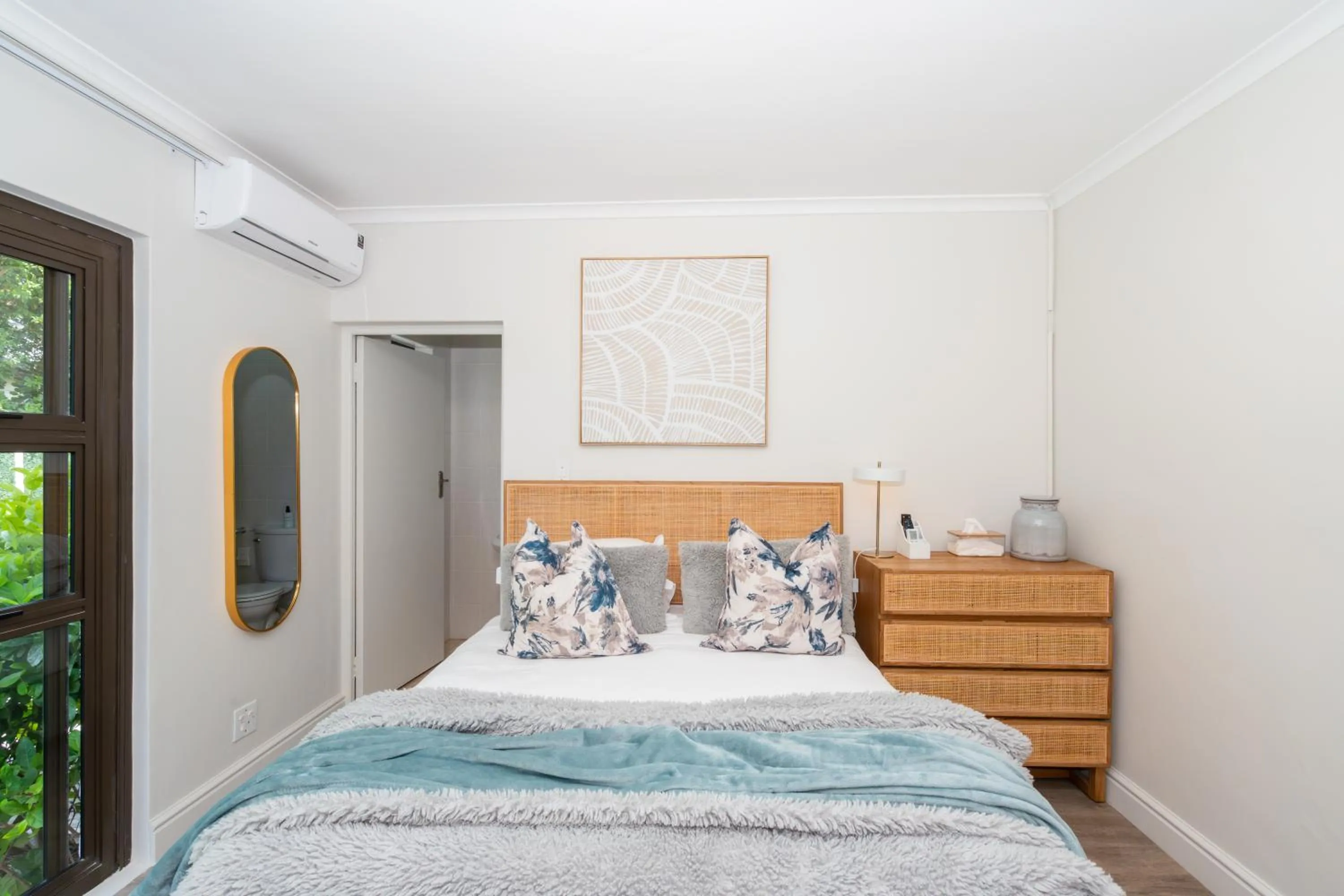 Photo of the whole room, Bed in 2 On Lismore Guesthouse