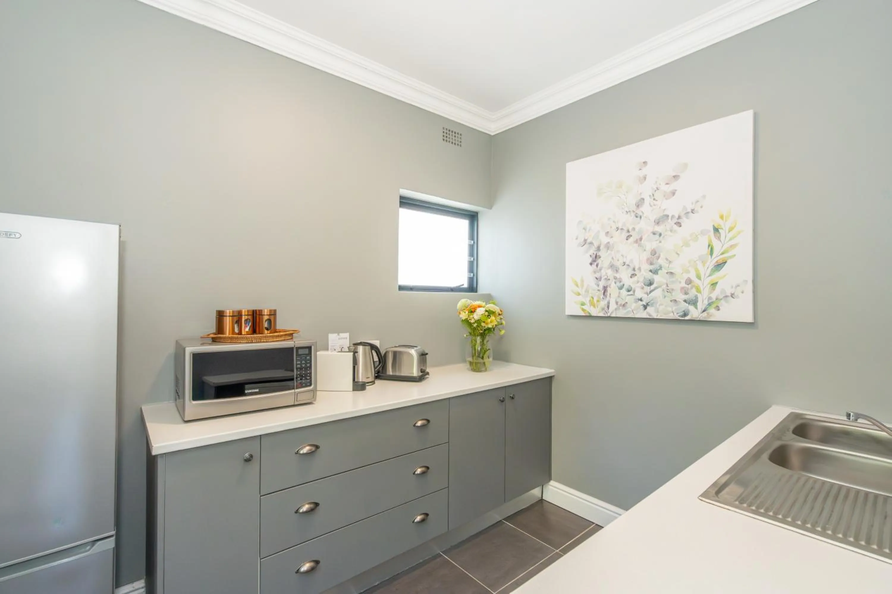 Coffee/tea facilities in 2 On Lismore Guesthouse