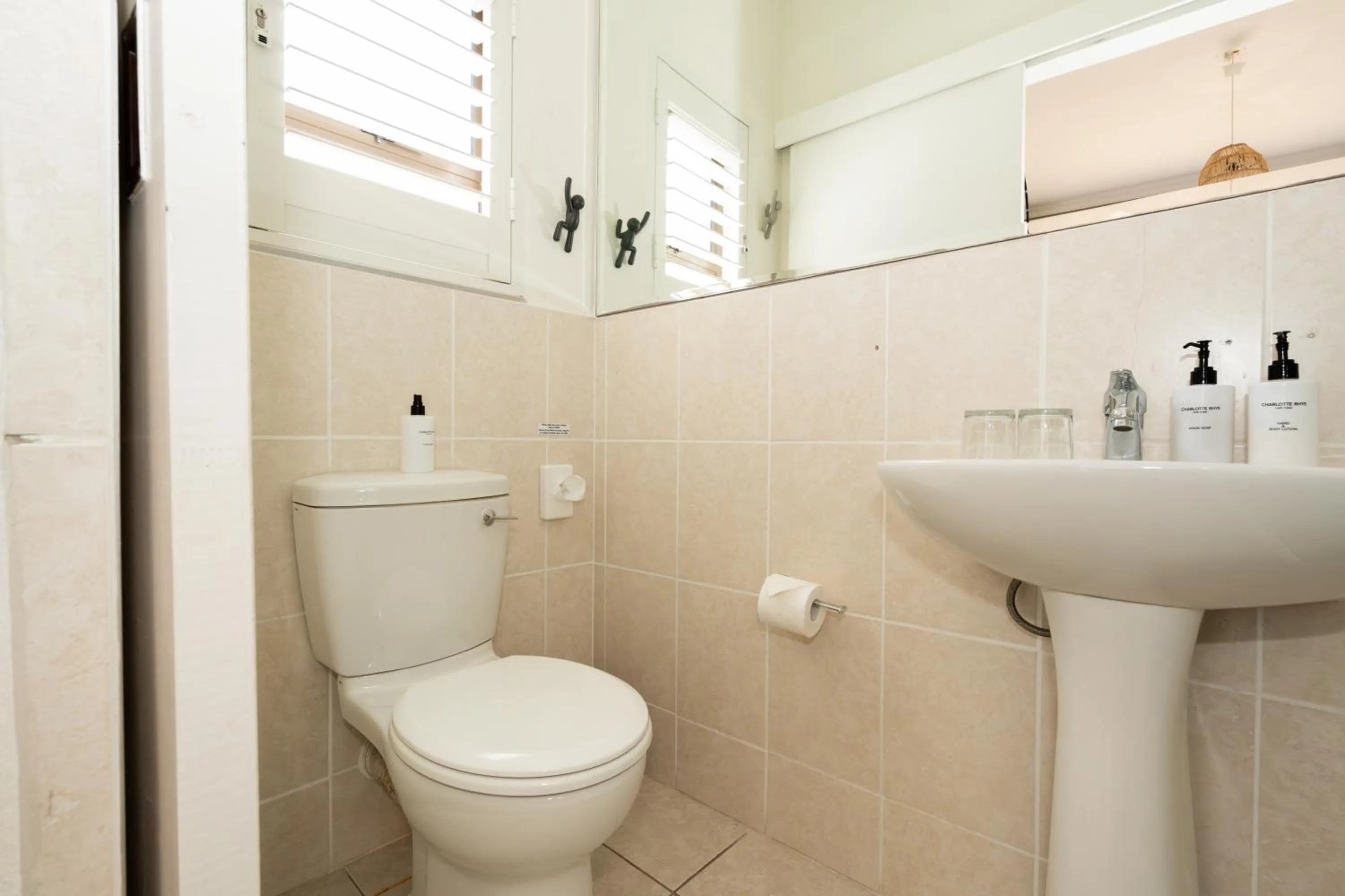 Shower in 2 On Lismore Guesthouse