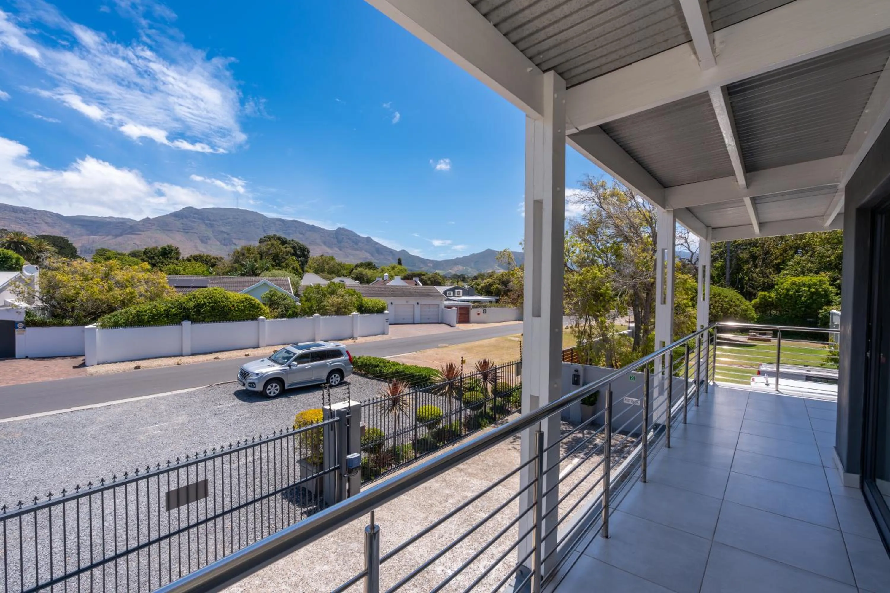Balcony/Terrace in 2 On Lismore Guesthouse