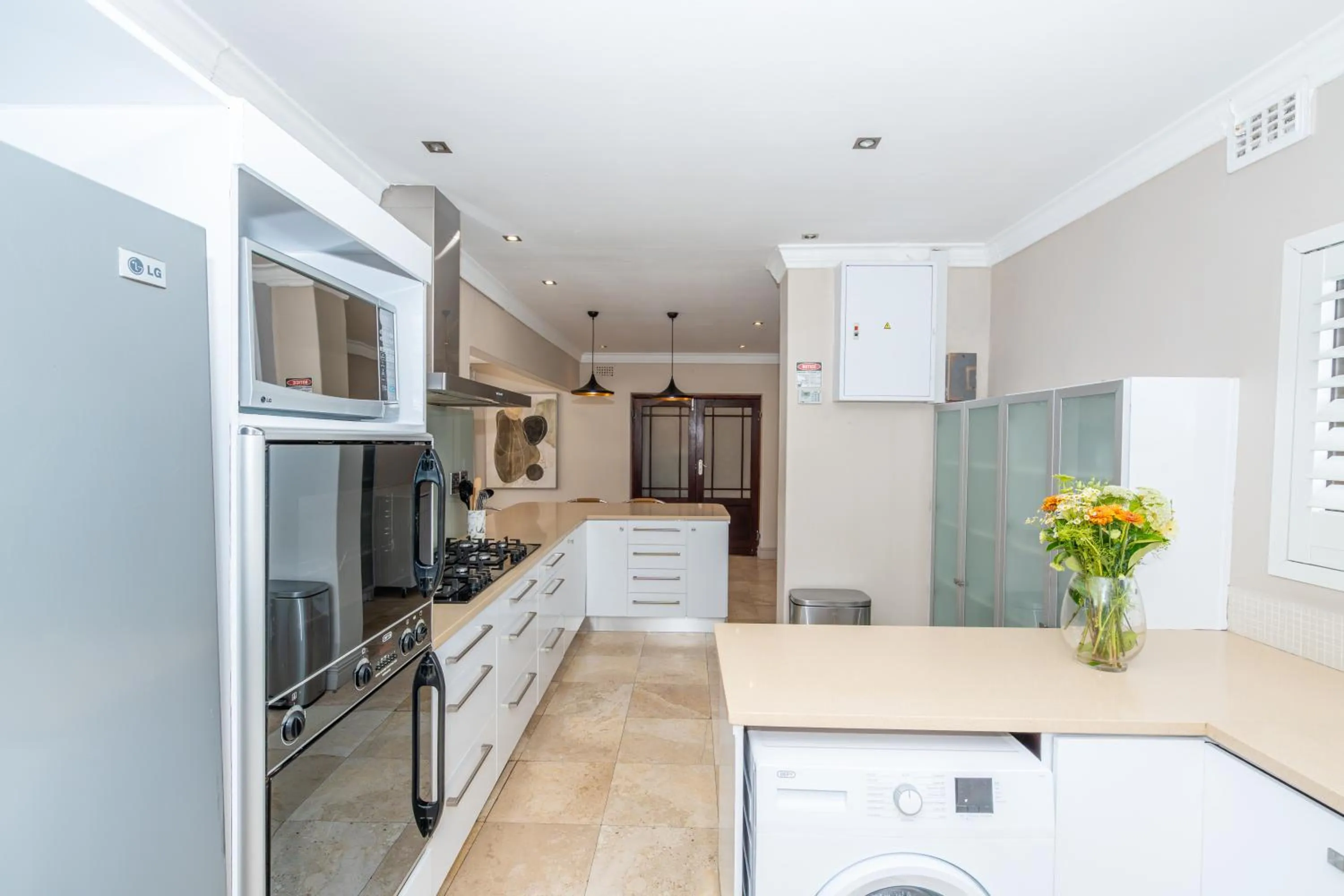 Kitchen or kitchenette in 2 On Lismore Guesthouse