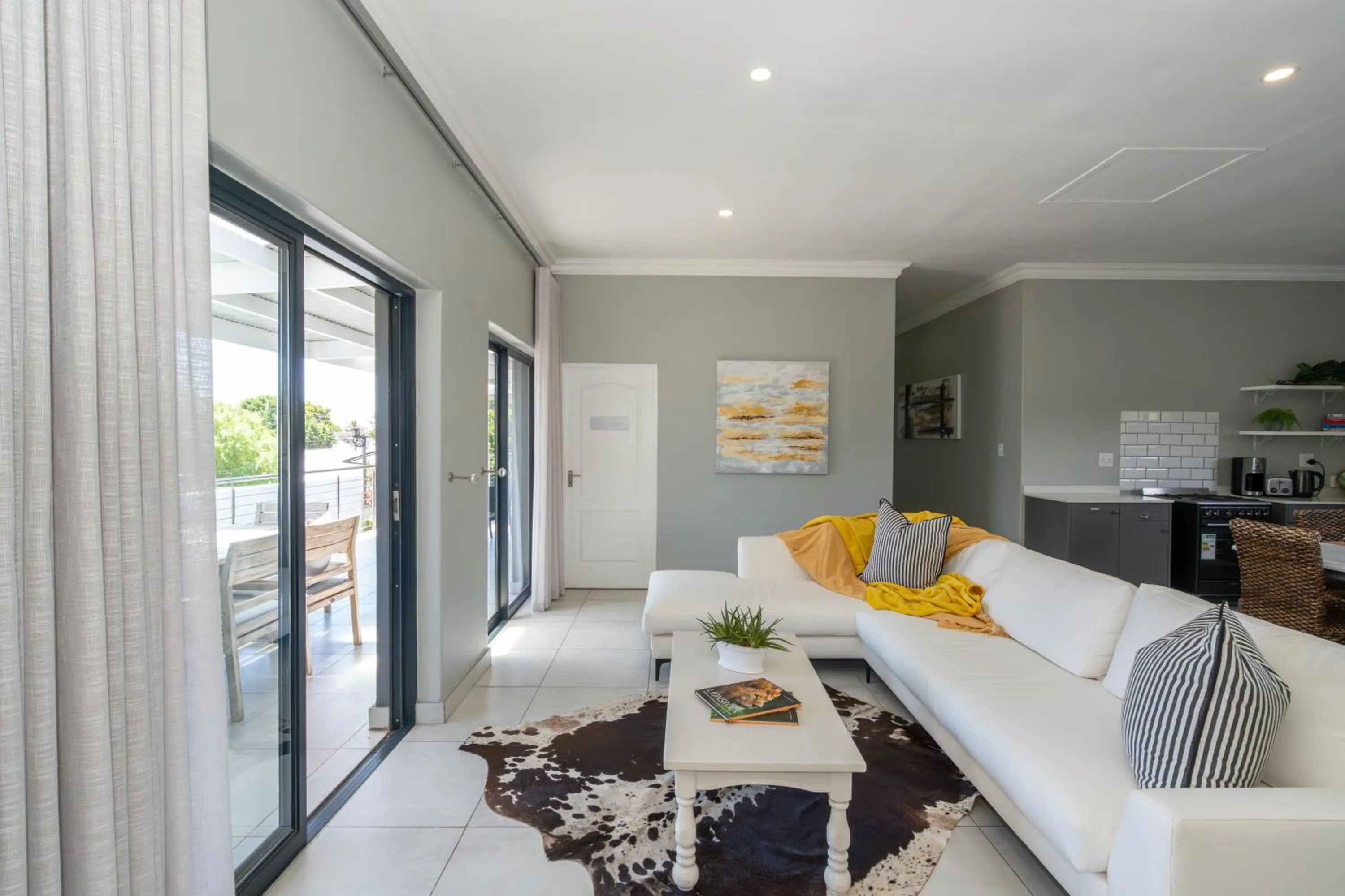 Kitchen or kitchenette in 2 On Lismore Guesthouse