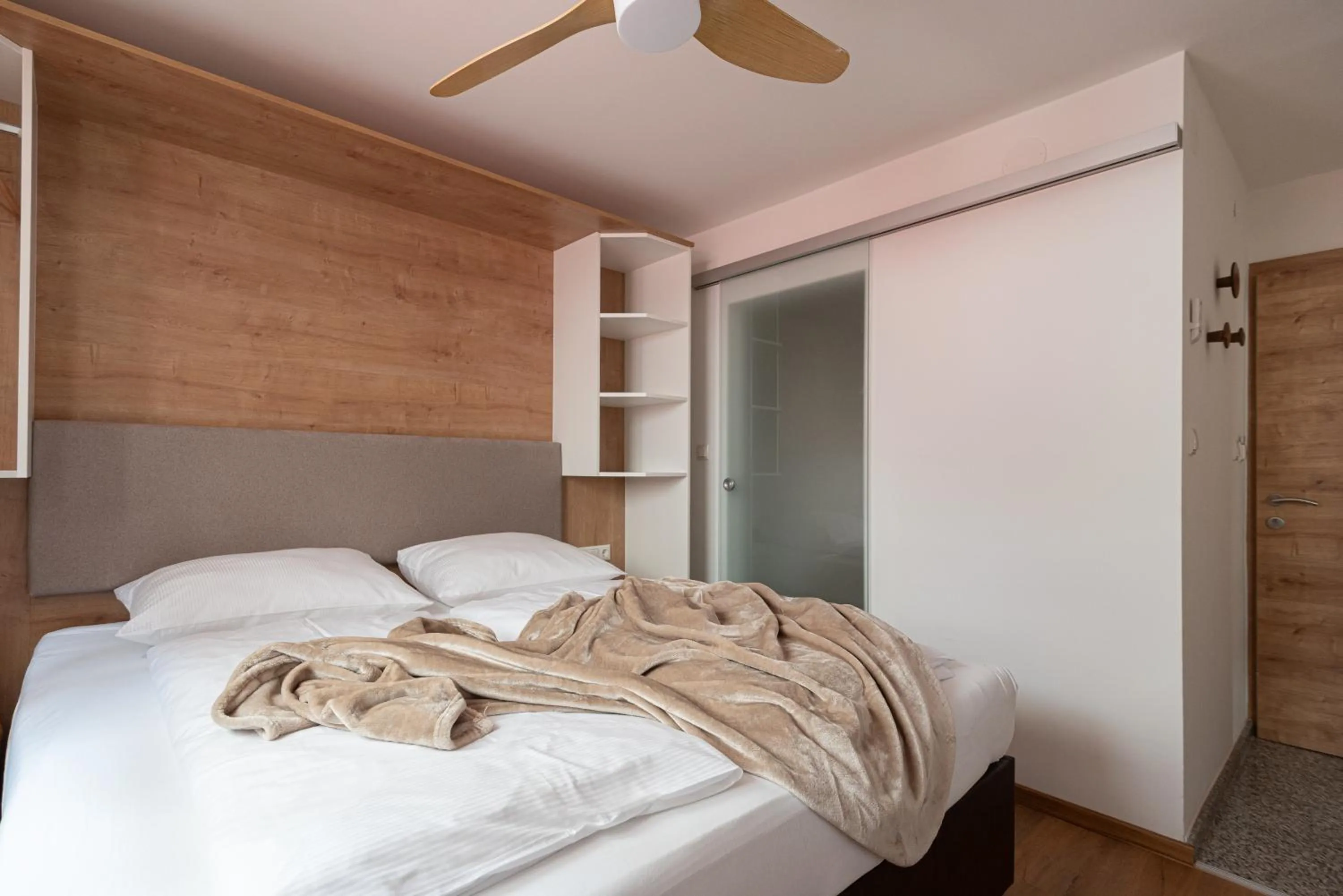 Photo of the whole room, Bed in Hotel Modus