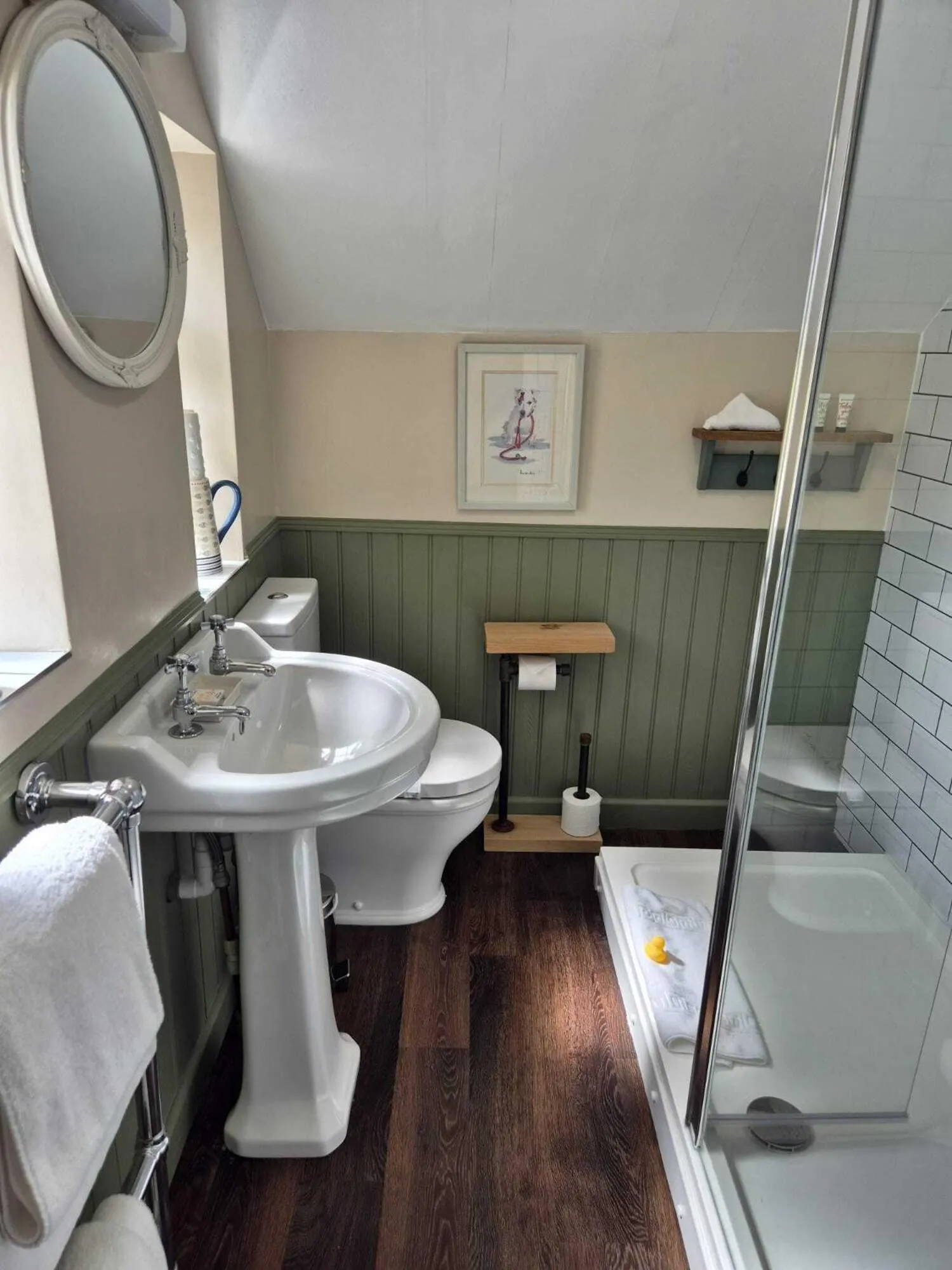 Bathroom in The Three Cups Inn