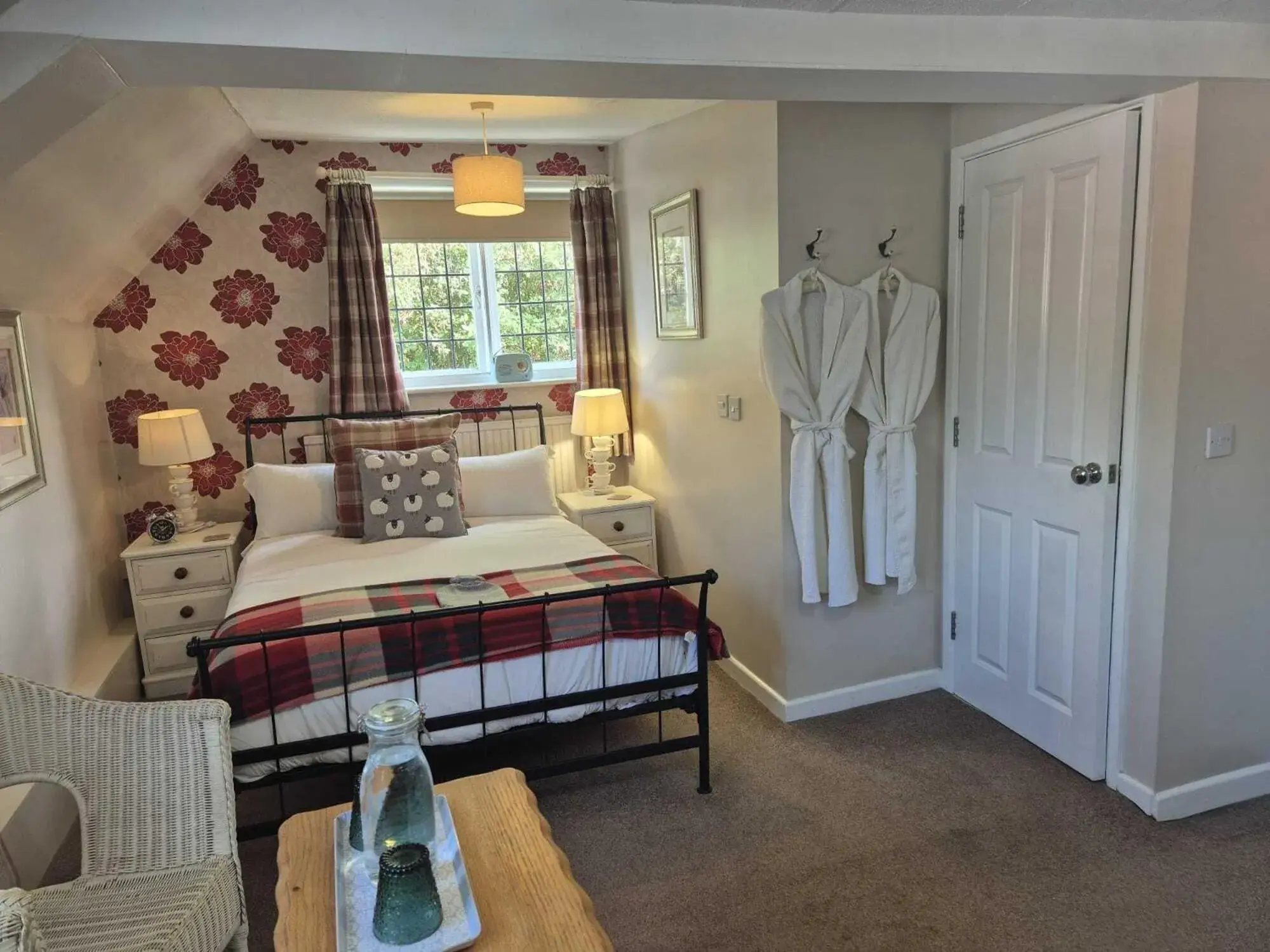 Bedroom, Bed in The Three Cups Inn Bedroom, Bed in The Three Cups Inn