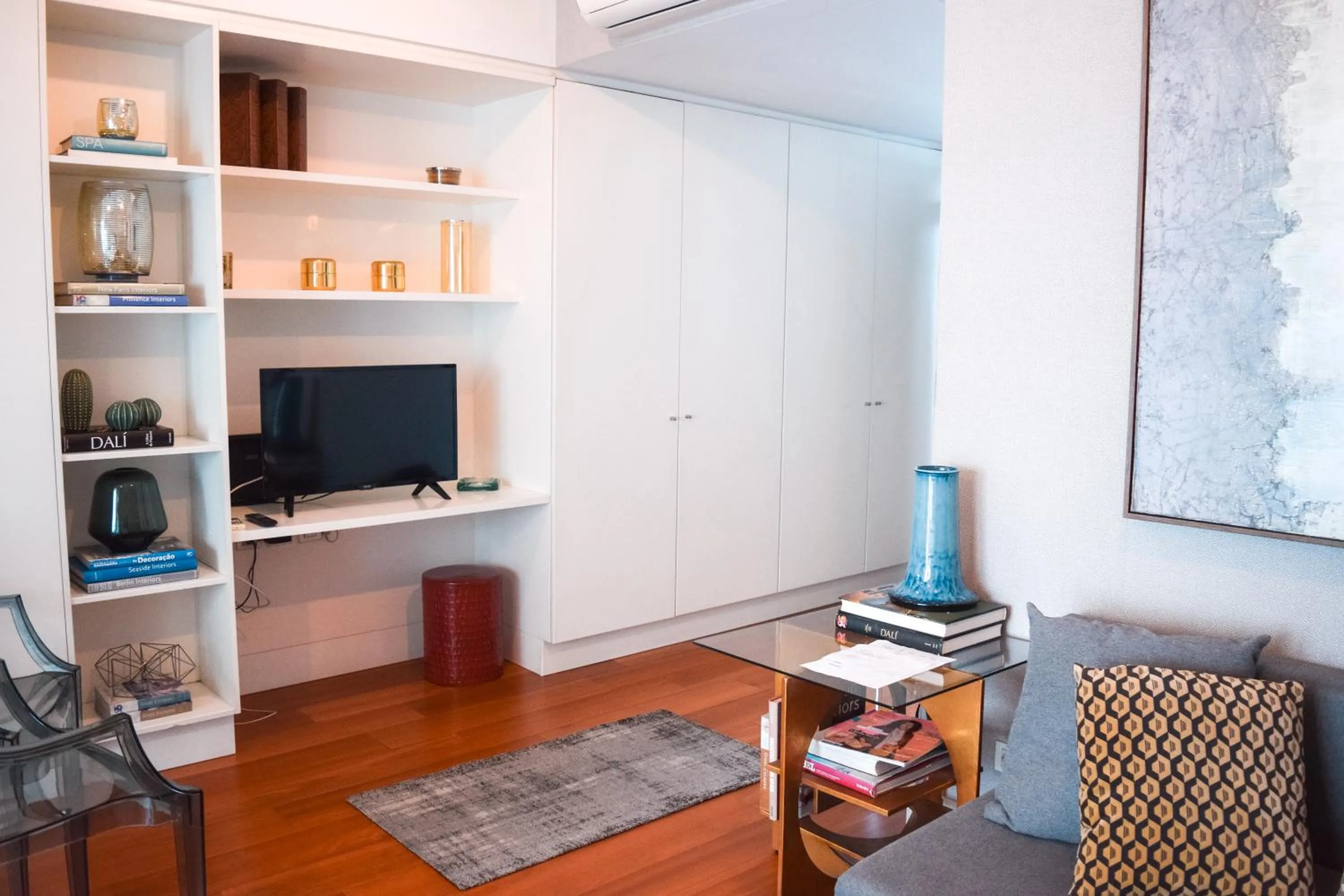 Lisbon Bairro Alto Apartments Free Parking