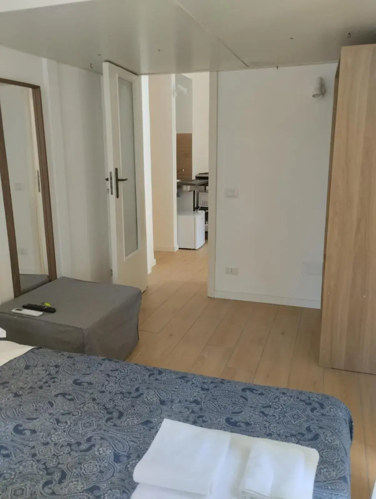 Bed in Amedeo Square Bed in Amedeo Square